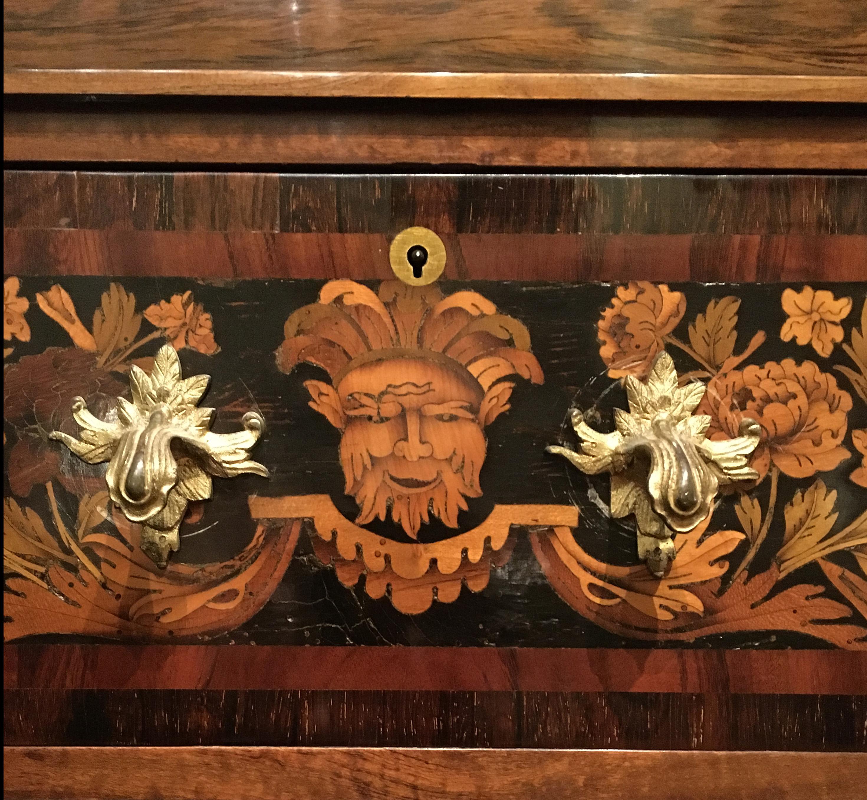 19th Century French Napoleon III Credenza in Rosewood, Palisander and Walnut For Sale 3