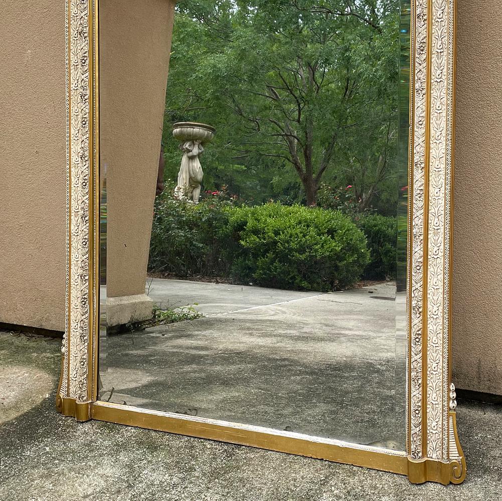 19th Century French Napoleon III Embossed & Gilded Mirror For Sale 3