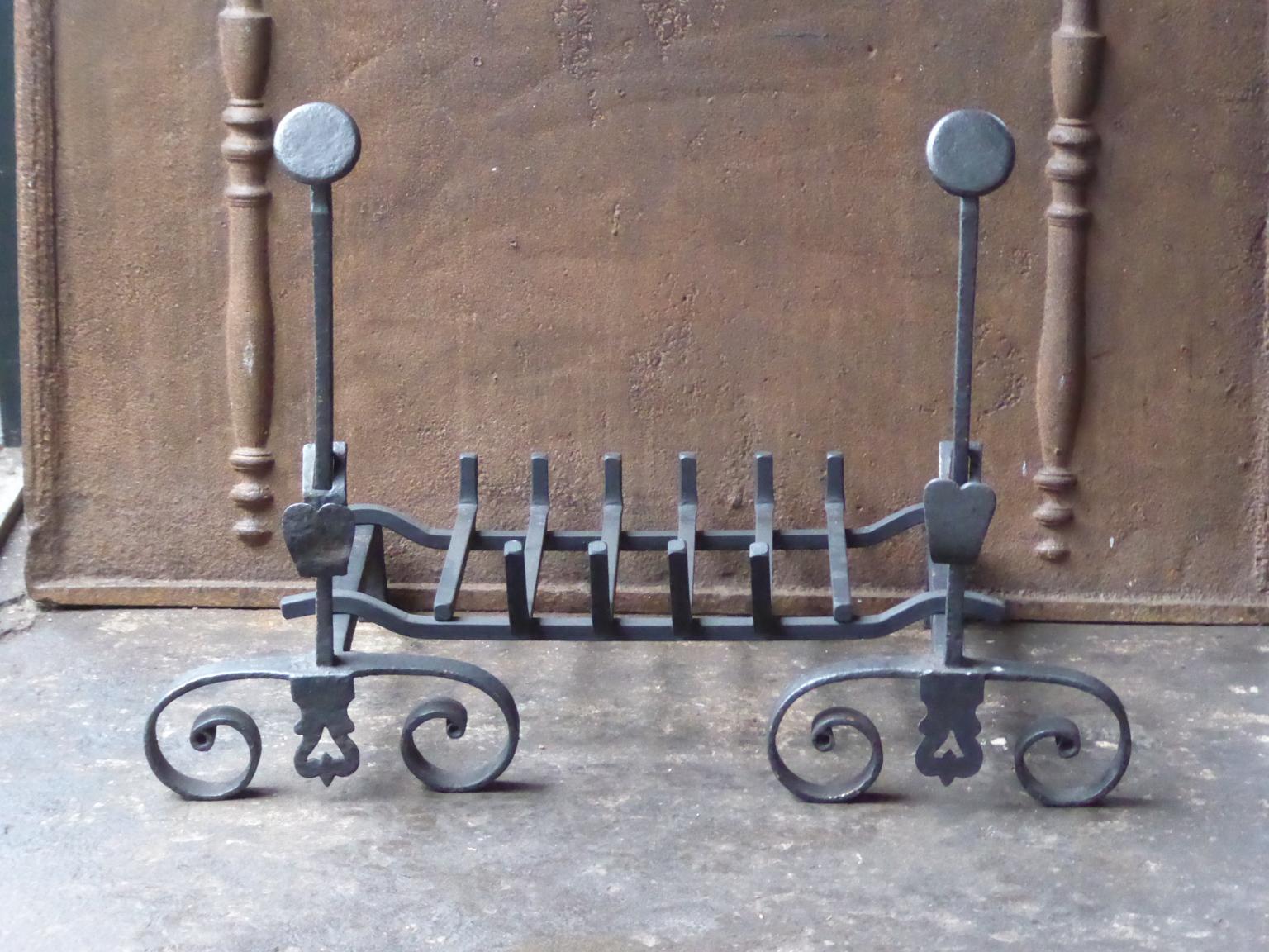 19th century French Napoleon III fireplace basket - fire basket made of wrought iron. The basket is in a good condition and is fully functional. The total width of the front of the grate is 90 cm (35.4 inch).