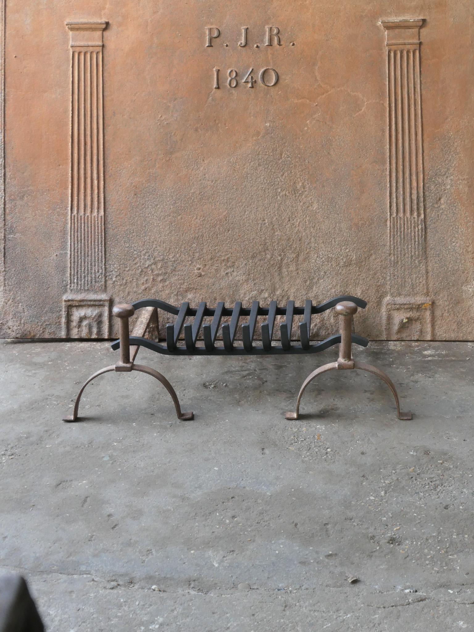 19th century French Napoleon III fireplace grate, made of wrought iron. The total width at front is 69 cm 27.2 inches.

The basket is in a good condition and is fully functional.