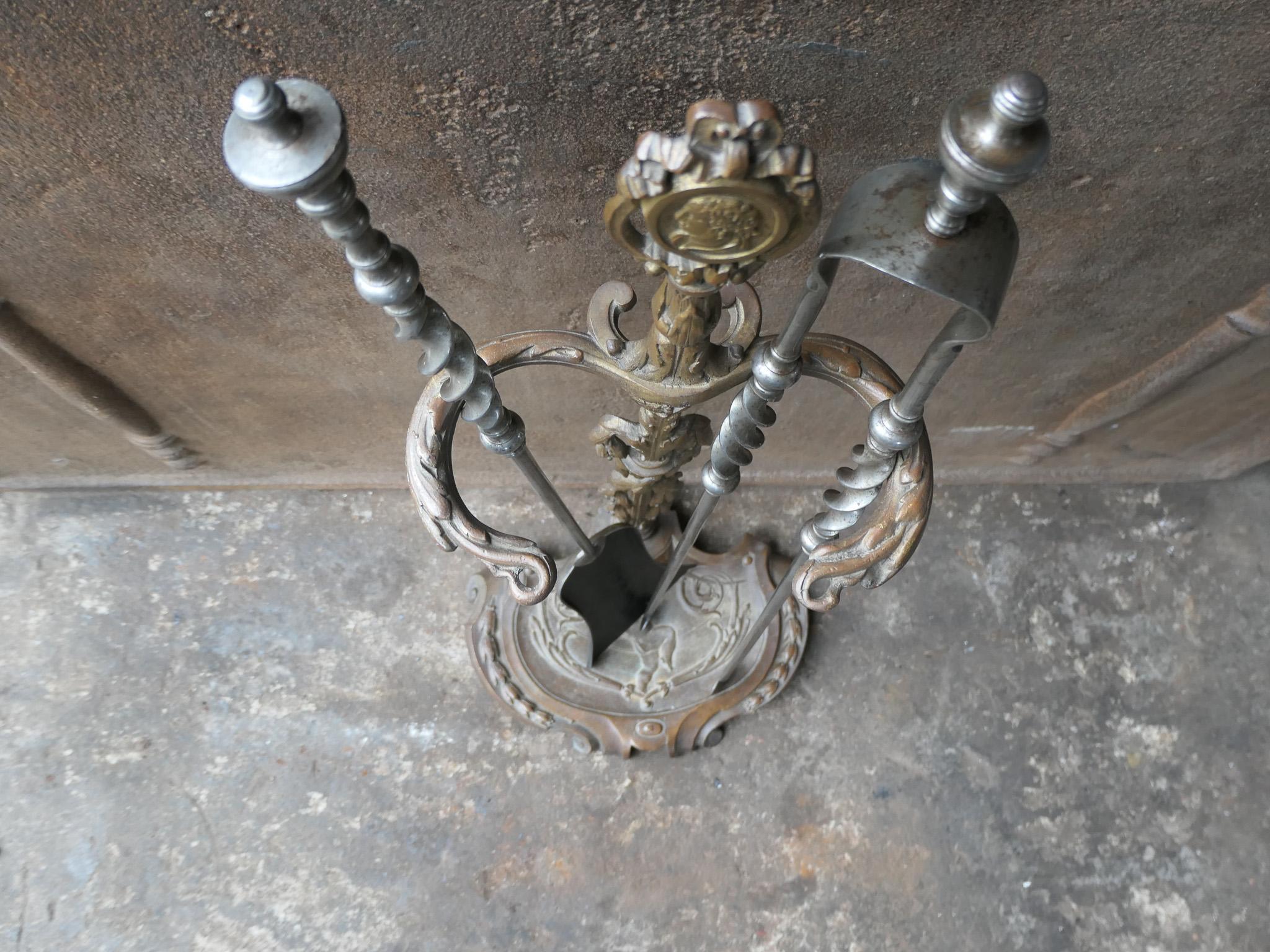 Set di strumenti per caminetto francese Napoleone III del XIX secolo in vendita 5