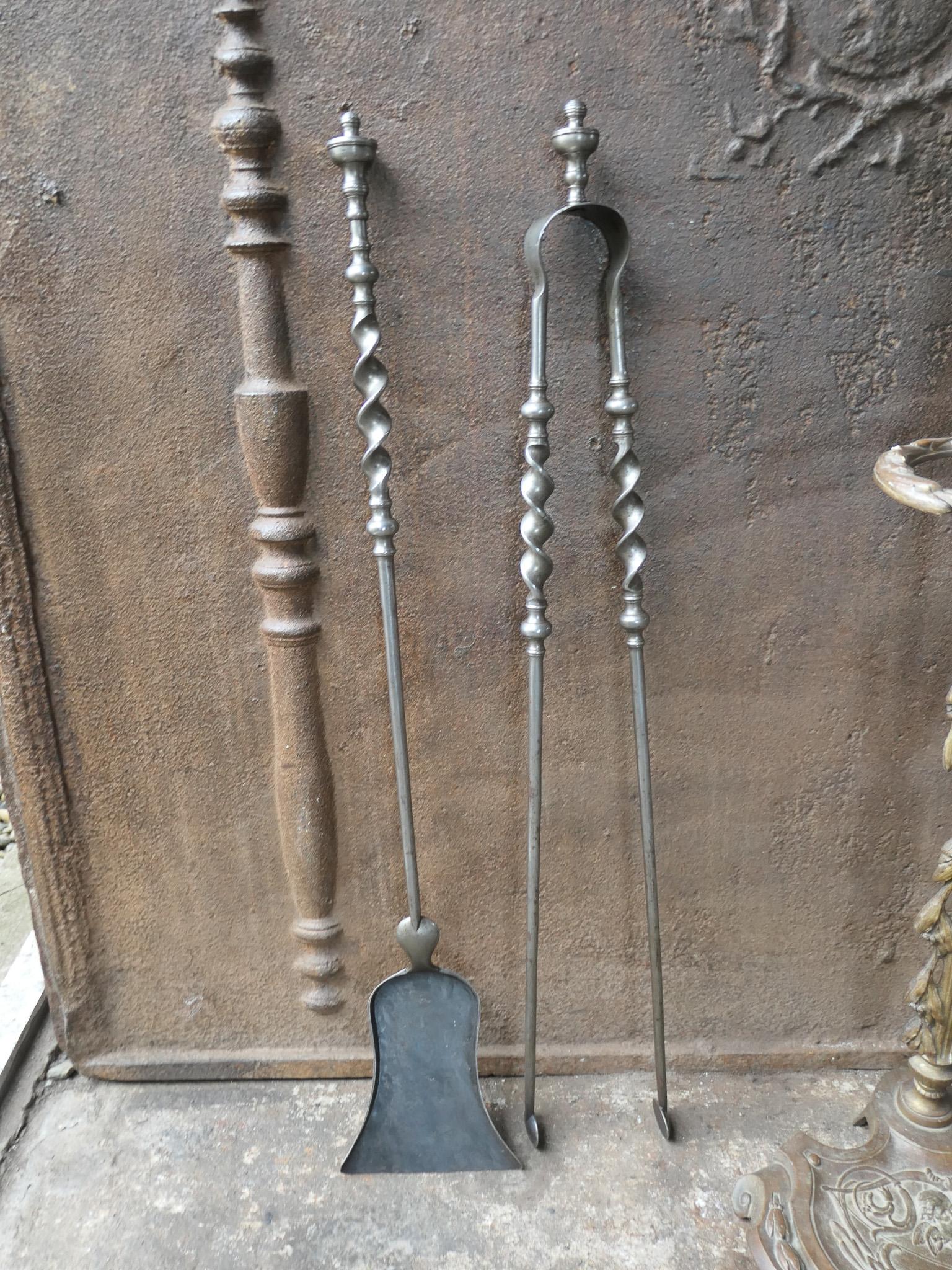 Set di strumenti per caminetto francese Napoleone III del XIX secolo in vendita 7