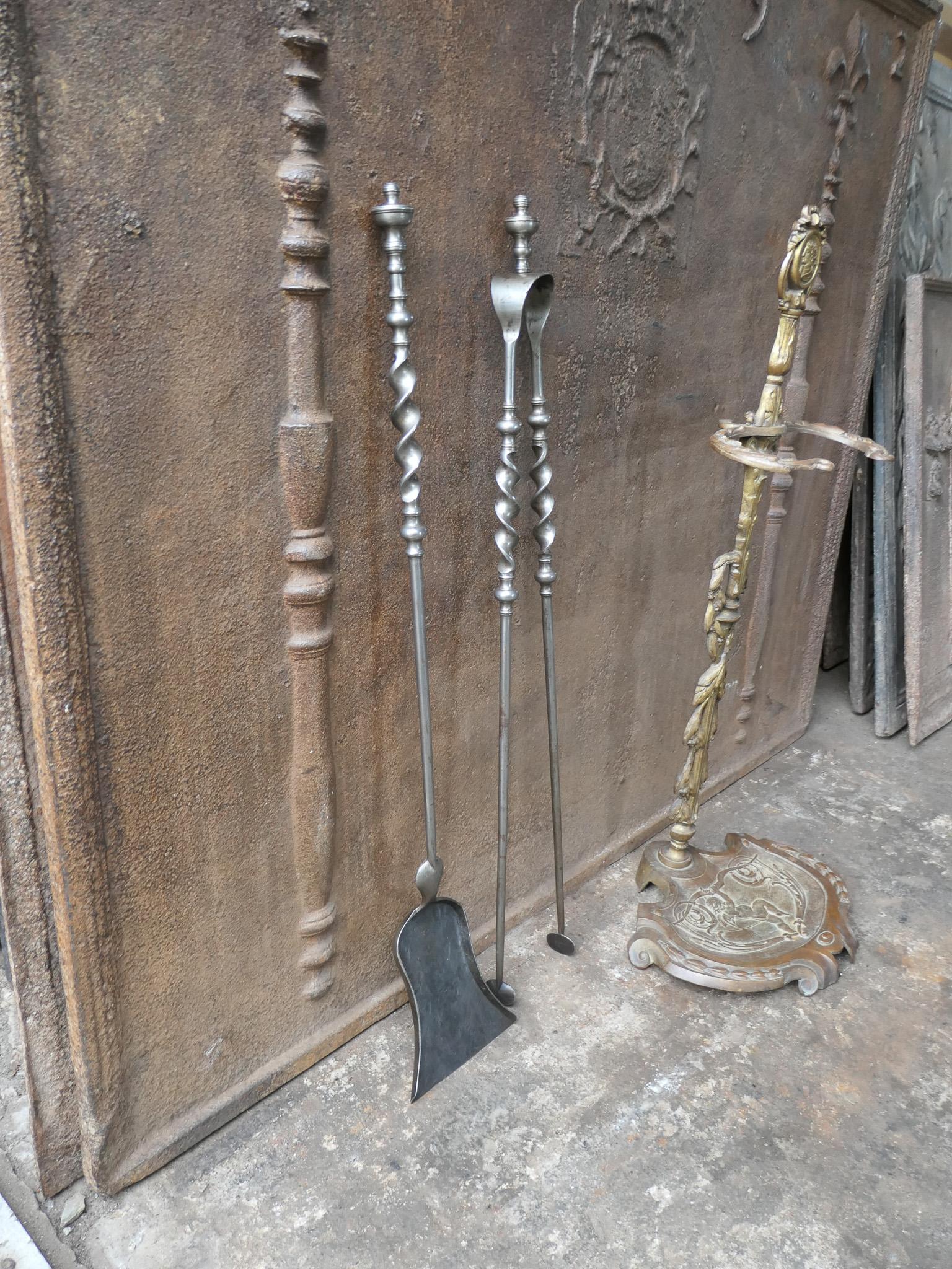 Set di strumenti per caminetto francese Napoleone III del XIX secolo in vendita 8