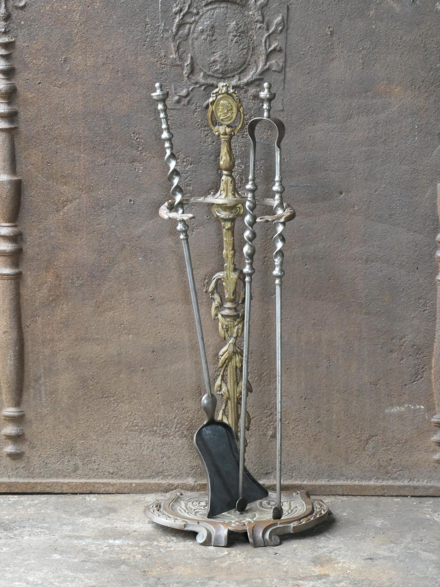 Francese Set di strumenti per caminetto francese Napoleone III del XIX secolo in vendita