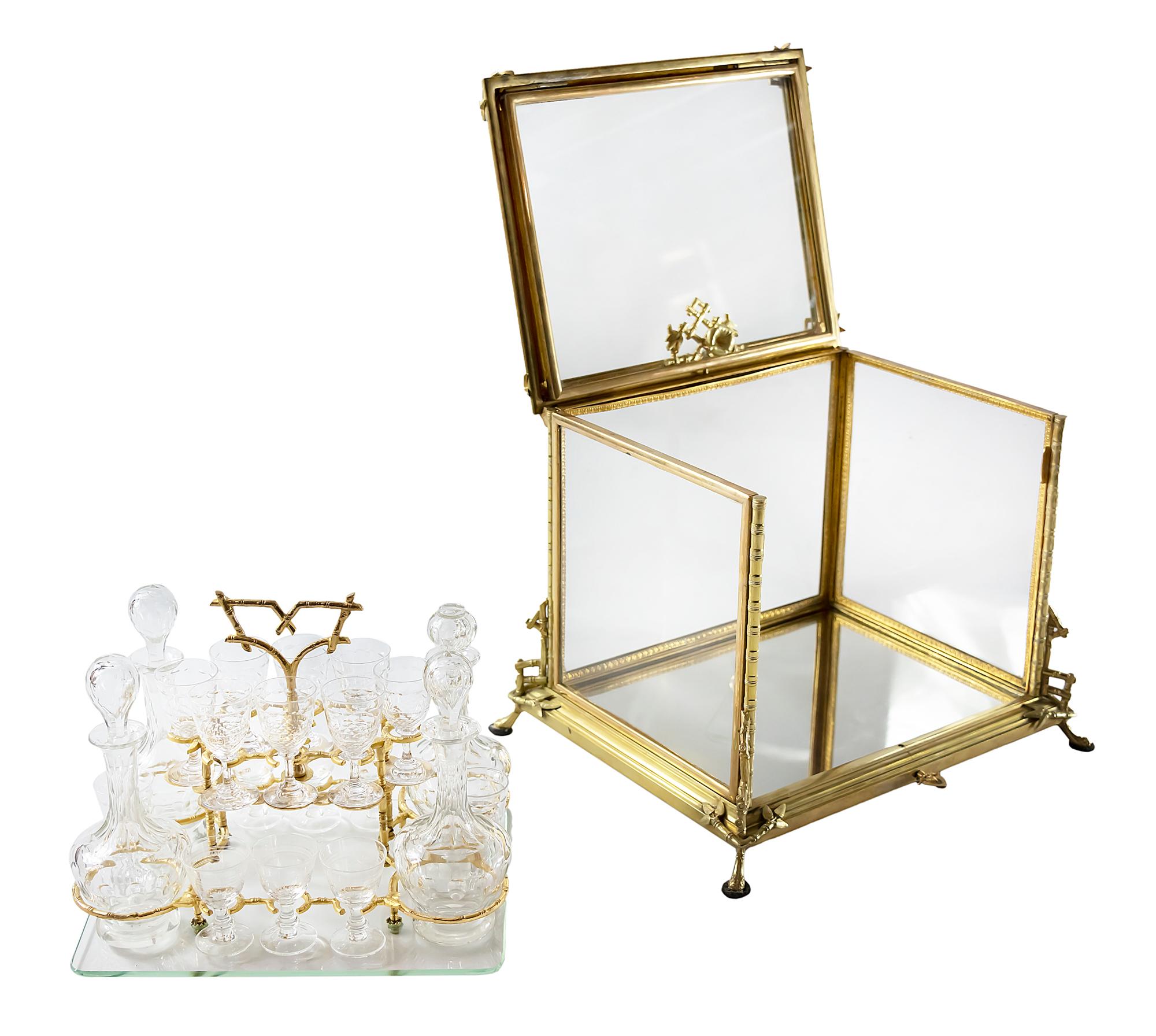 Cristal Boîte à liqueur française Napoléon III du 19ème siècle en bronze doré et verre