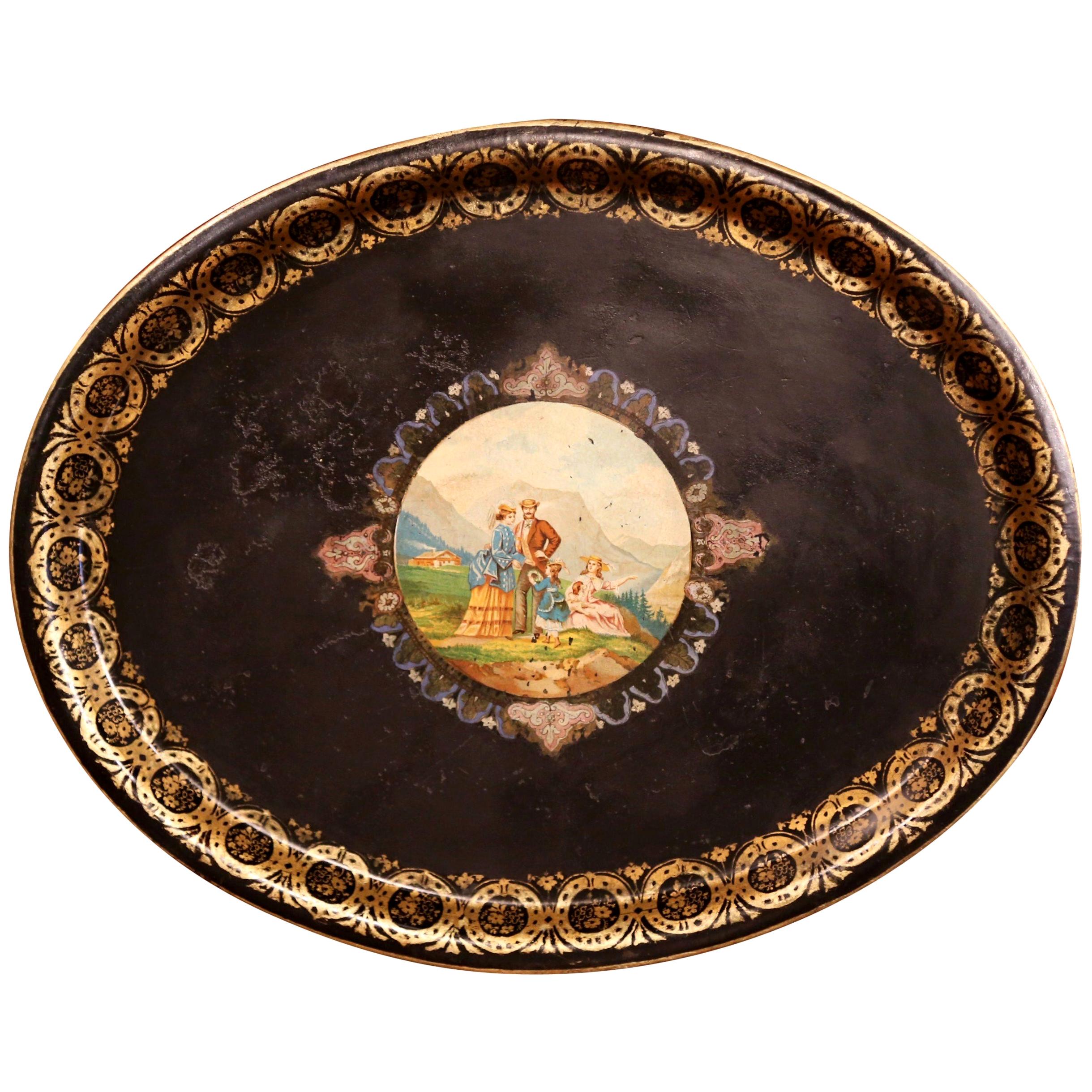 Französisches, handbemaltes, ovales Zinntablett mit Familienszene, Napoleon III.-Periode, 19. Jahrhundert