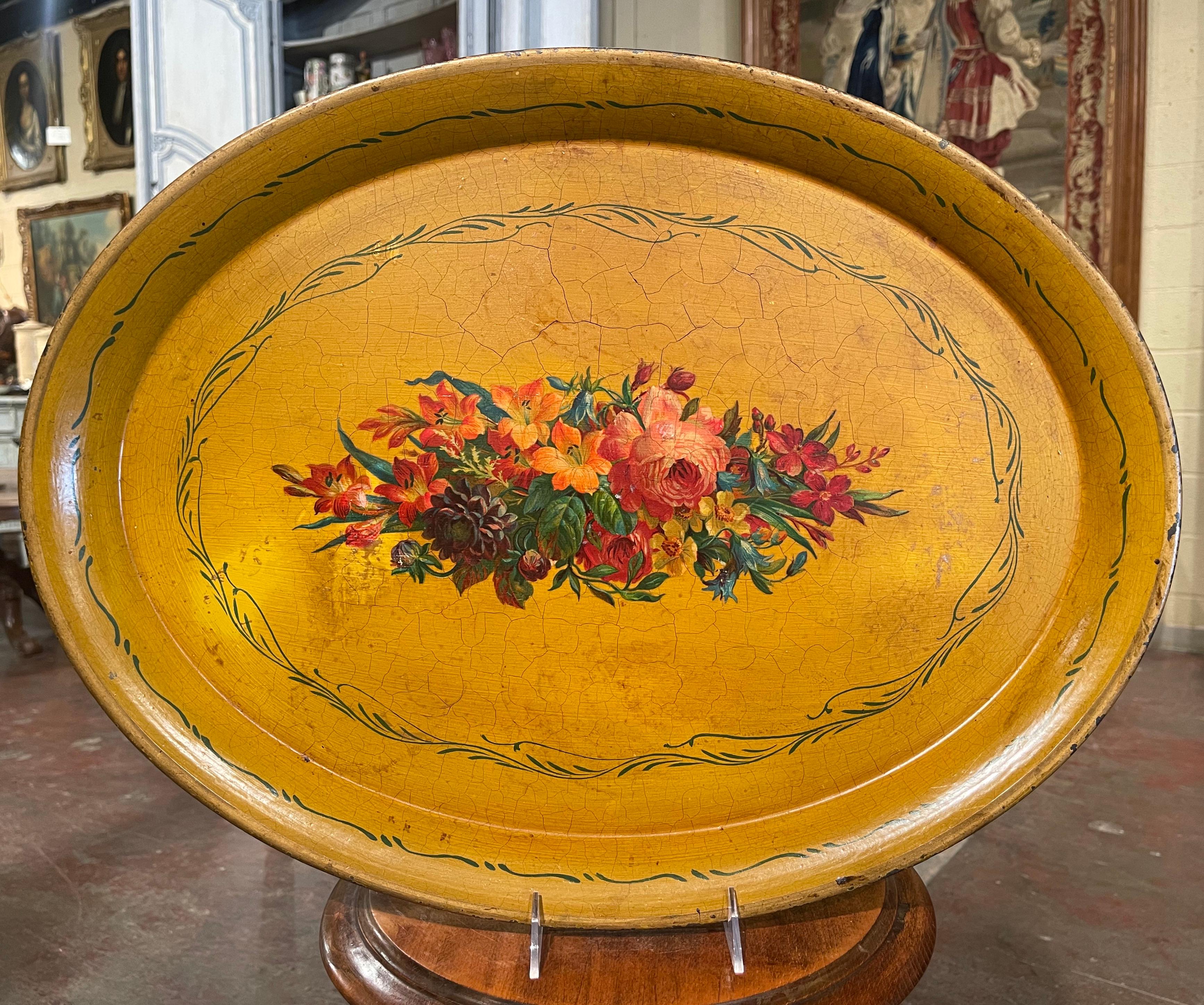 Metal 19th Century French Napoleon III Hand Painted Oval Tole Tray with Floral Motifs For Sale