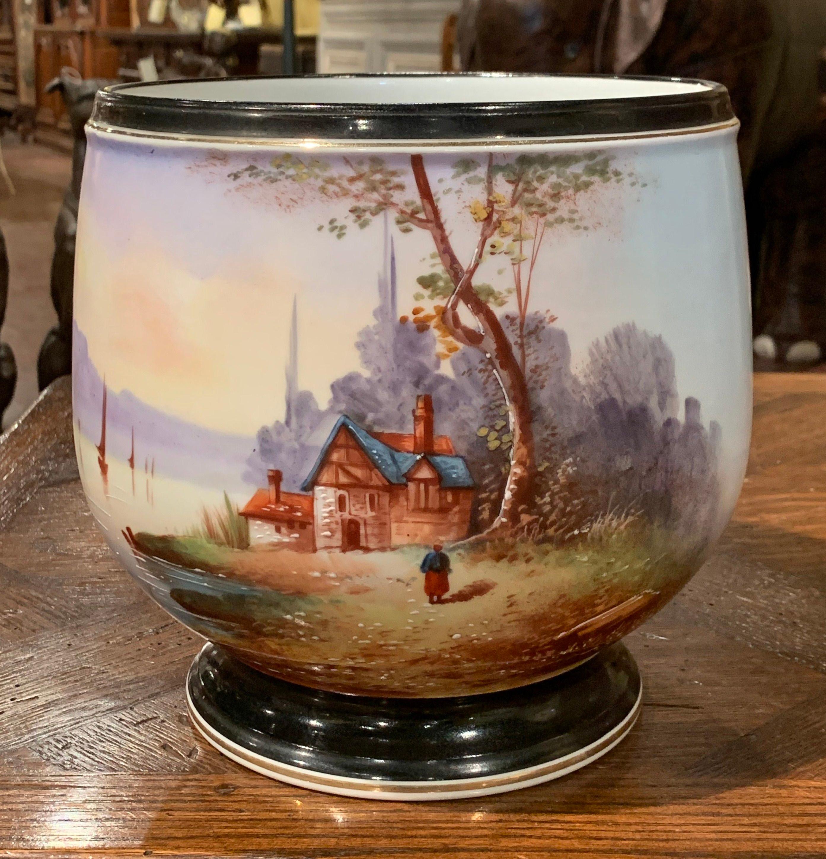 19th Century French Napoleon III Hand Painted Porcelain de Paris Cachepot In Excellent Condition For Sale In Dallas, TX