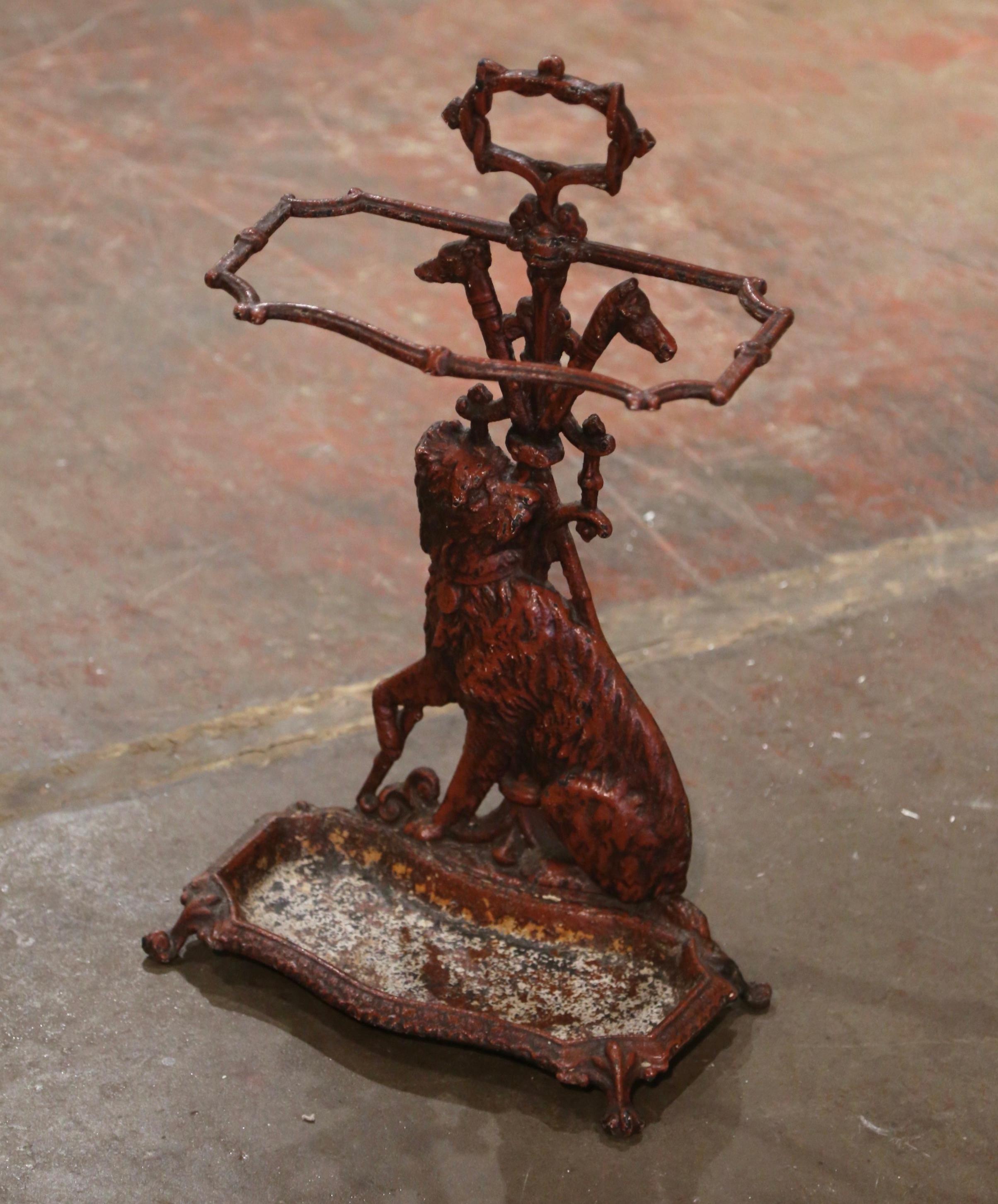 19th Century French Napoleon III Iron Umbrella Stand with Dog Motif In Excellent Condition For Sale In Dallas, TX