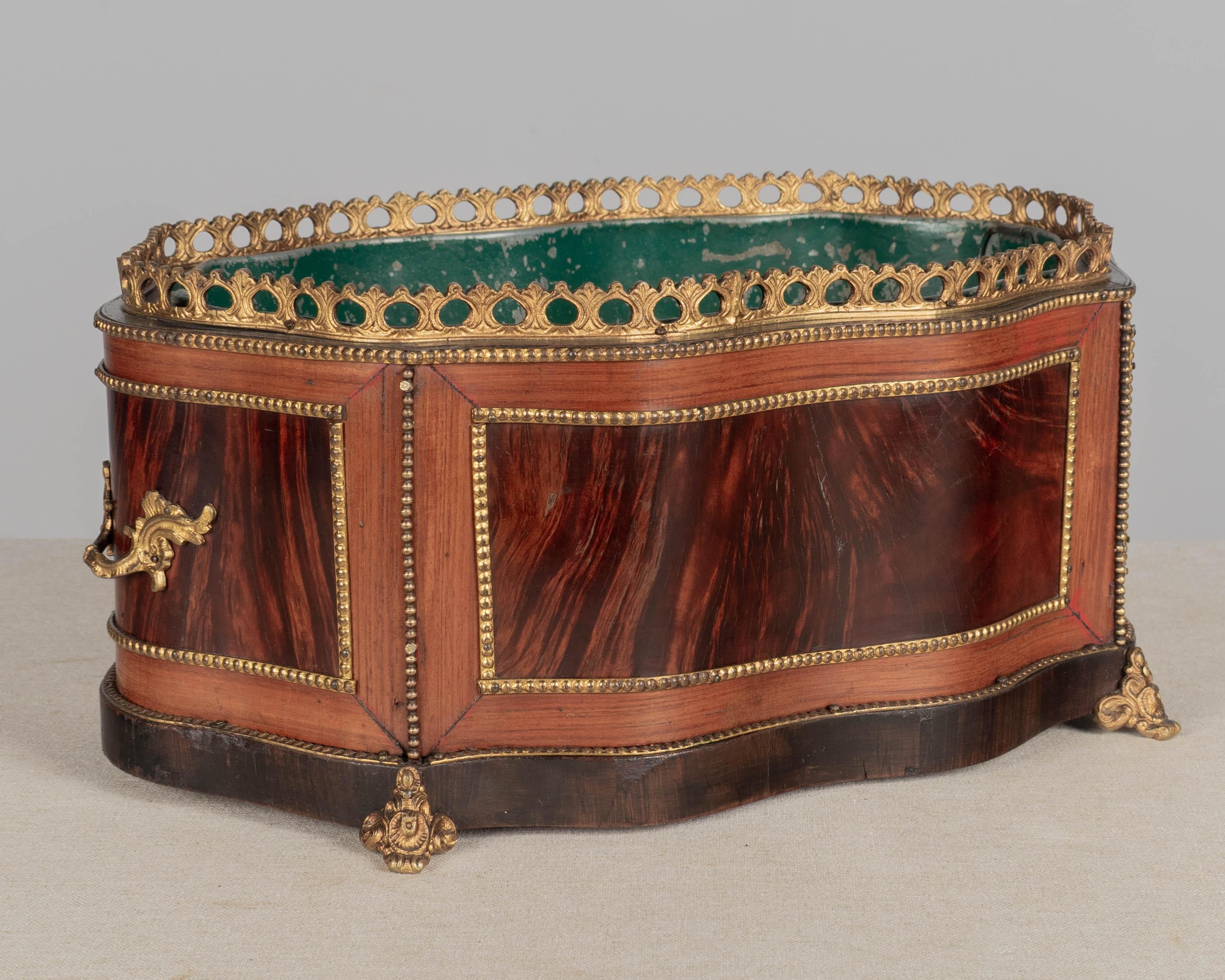 Napoleone III 19th Century French Napoleon III Jardinière or Planter in vendita