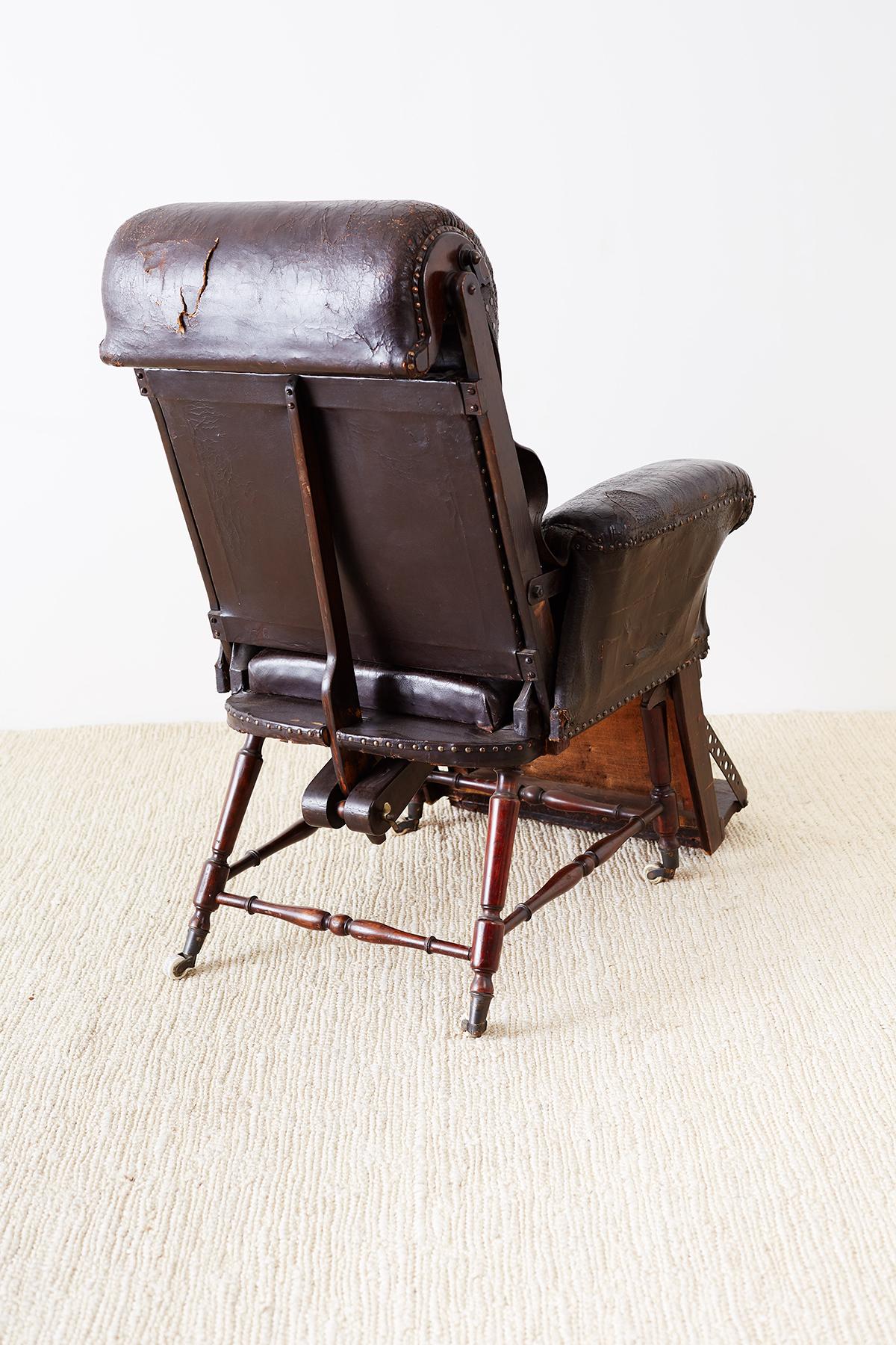 19th Century French Napoleon III Leather Reclining Armchair For Sale 12