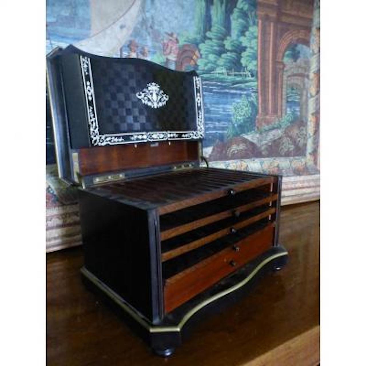 19th Century French Napoleon III Marquetry and Ivory Cigar Humidor For Sale 4