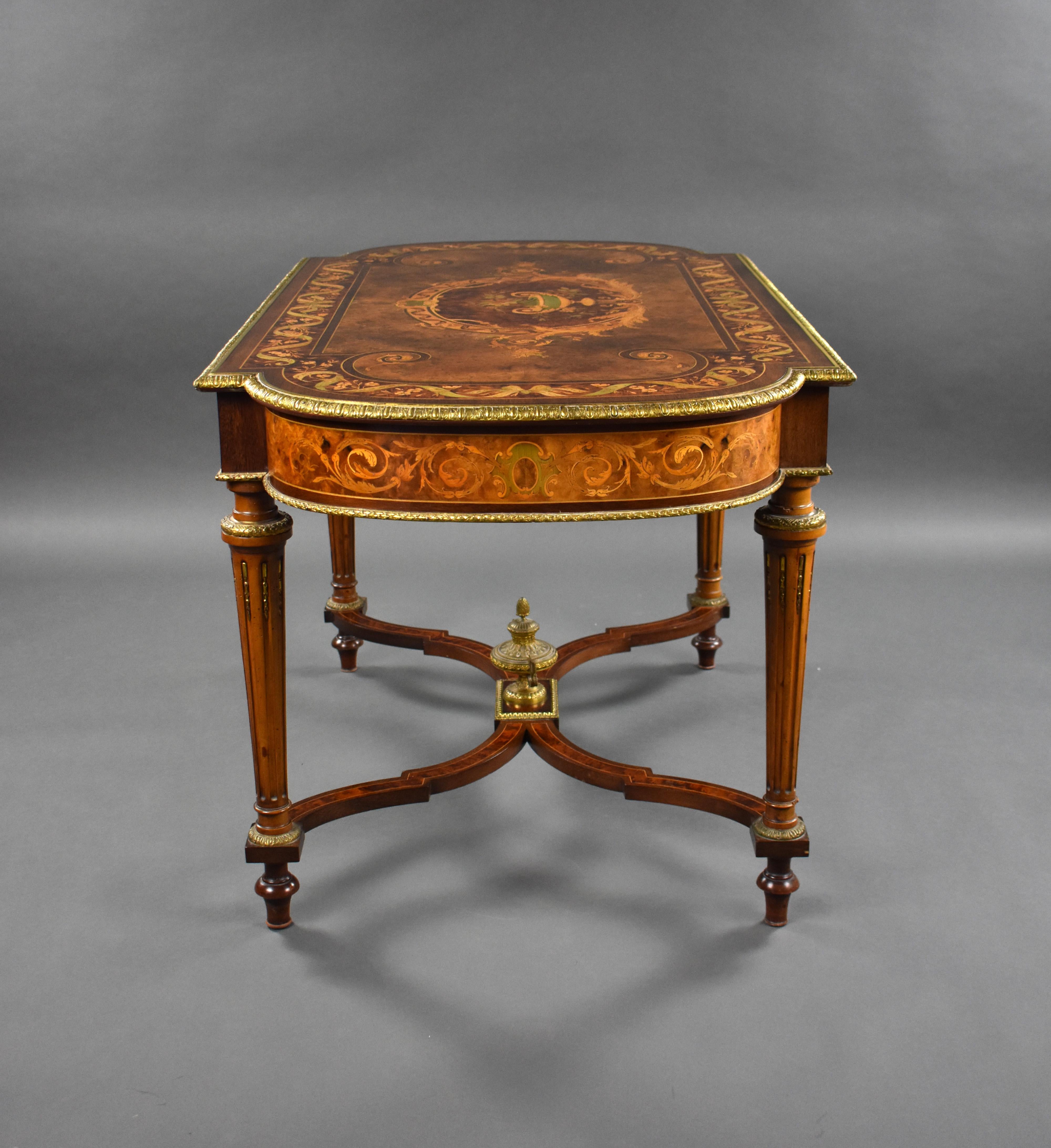19th Century French Napoleon III Marquetry Centre Table For Sale 1