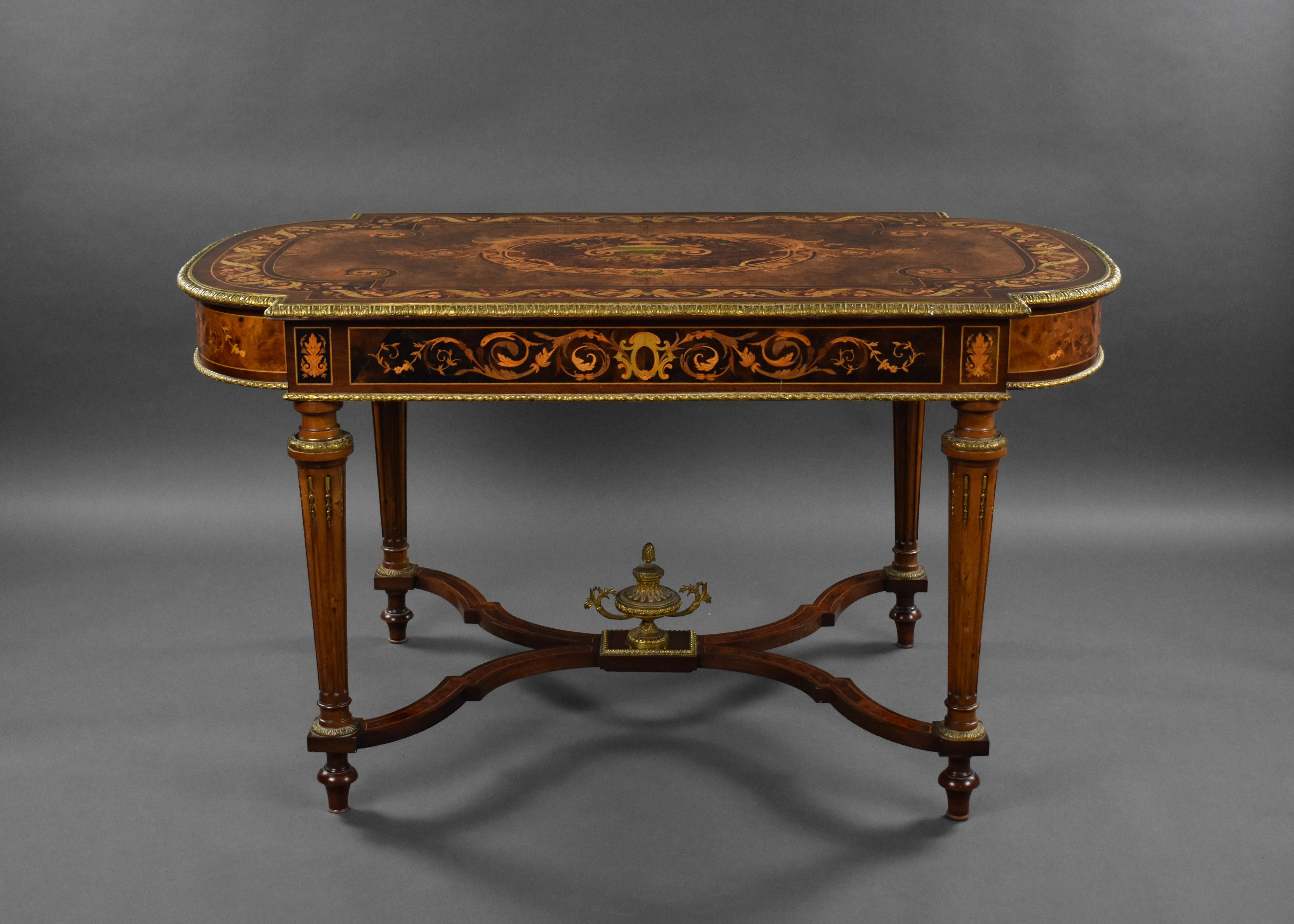19th Century French Napoleon III Marquetry Centre Table For Sale 4
