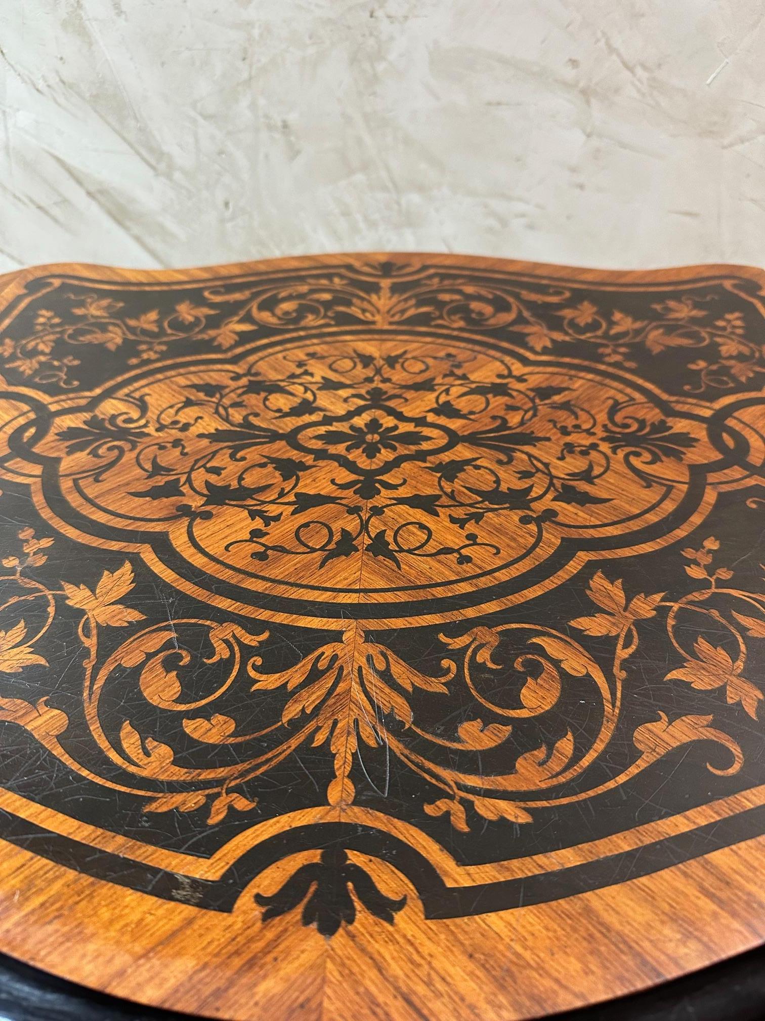 Table pliante en marqueterie Napoléon III du XIXe siècle, années 1870 en vente 6