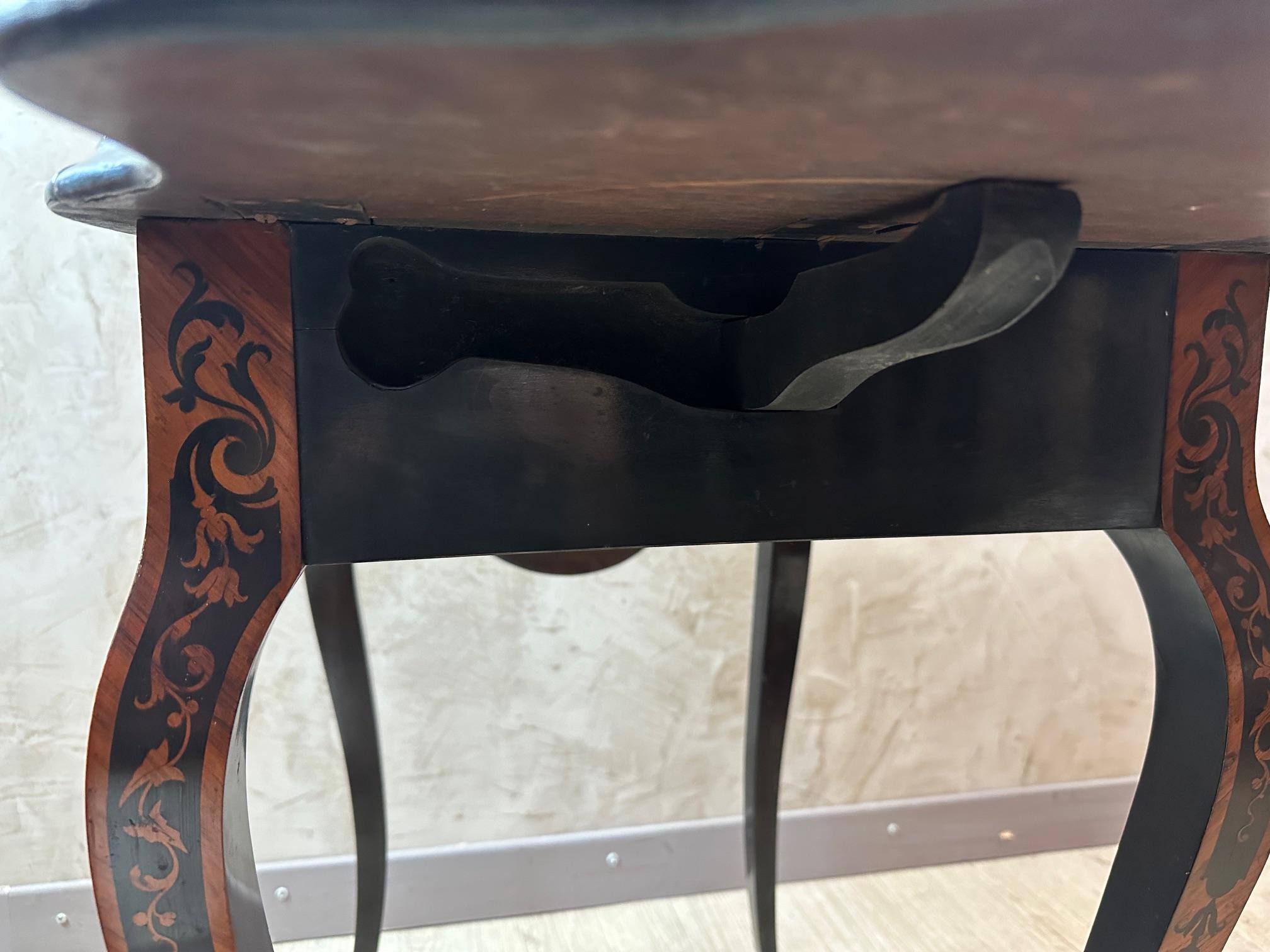 Table pliante en marqueterie Napoléon III du XIXe siècle, années 1870 en vente 14
