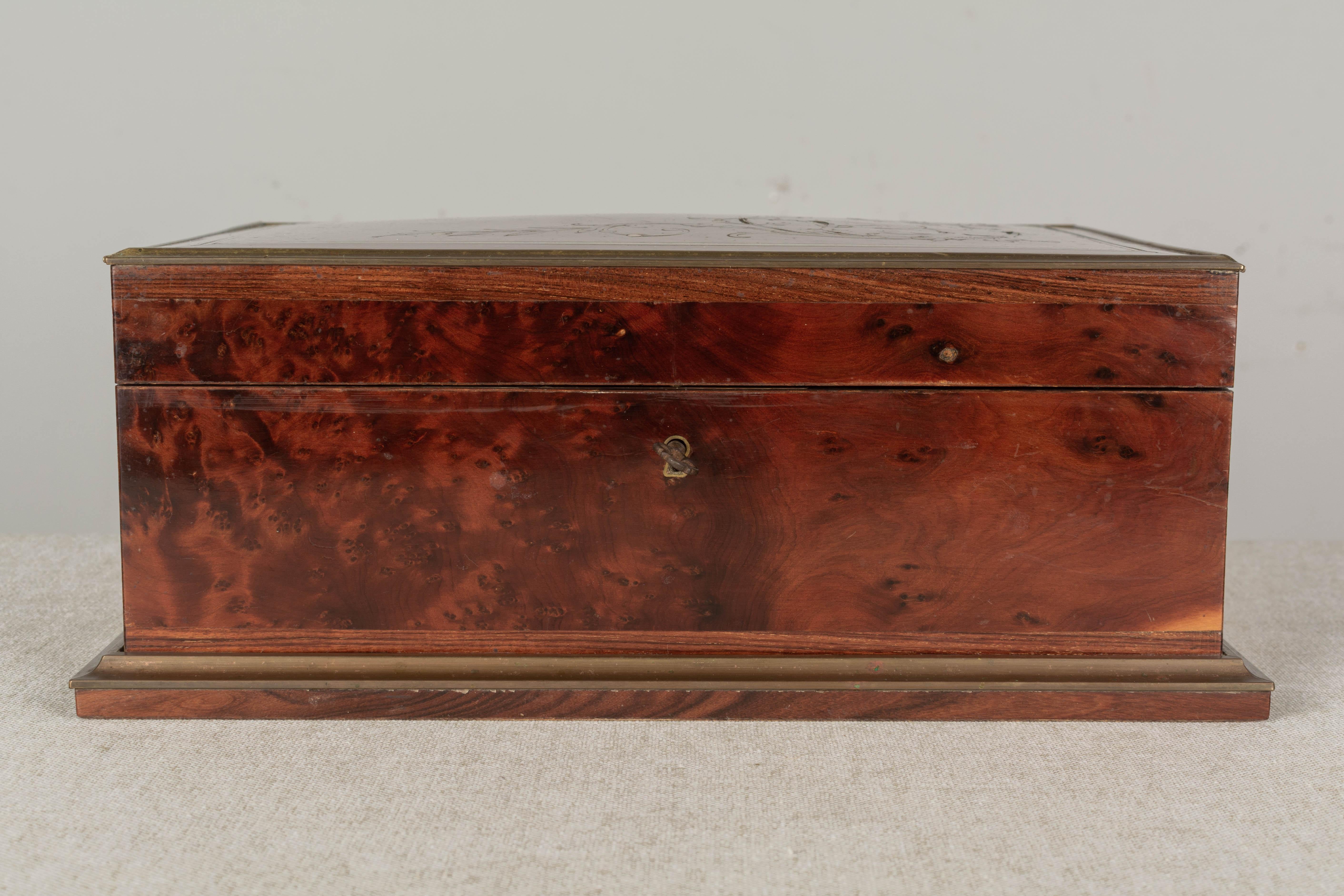 19th Century French Napoleon III Marquetry Sewing Box For Sale 3