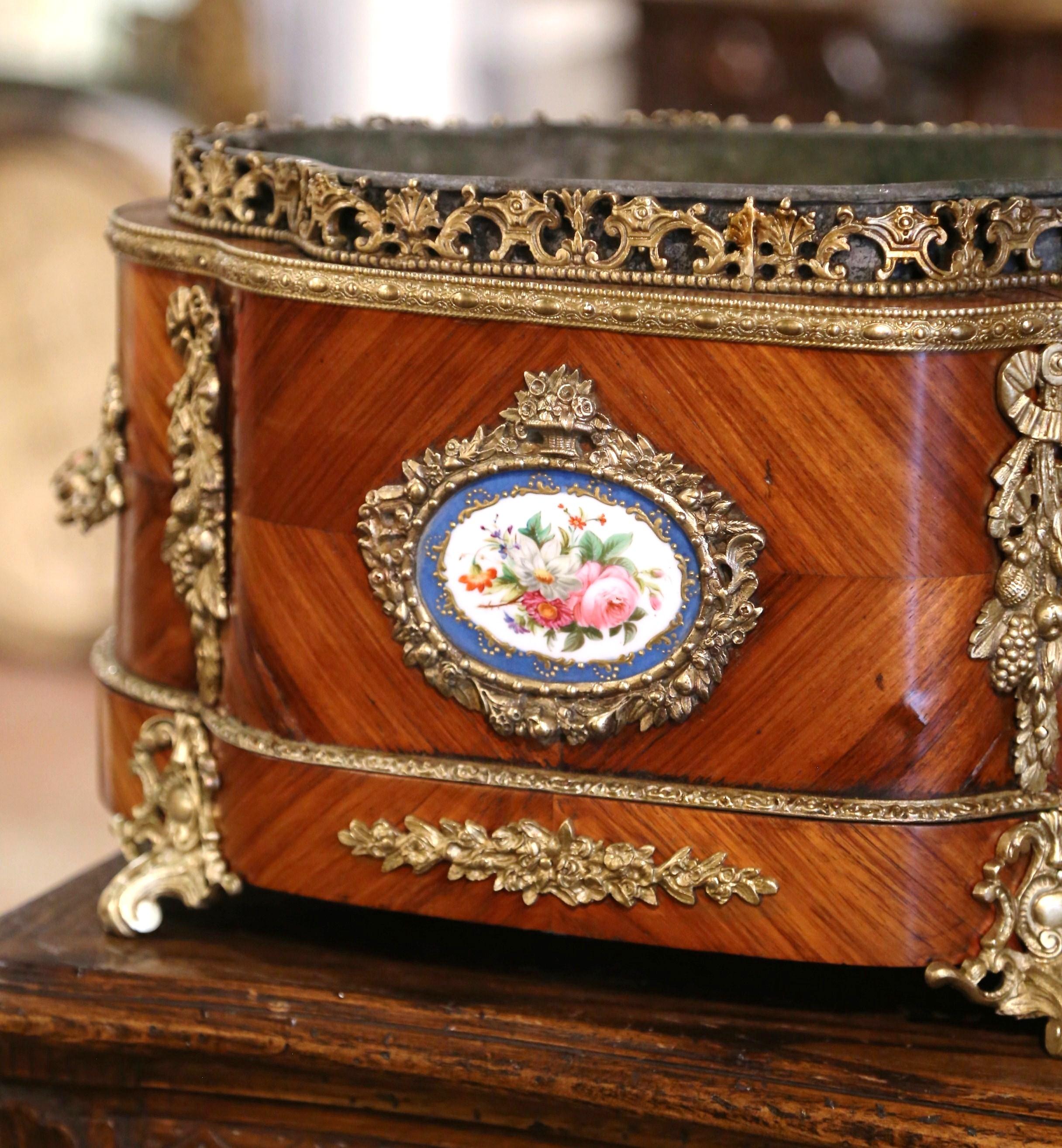 19th Century French Napoleon III Marquetry Walnut, Porcelain & Bronze Jardinière In Excellent Condition For Sale In Dallas, TX