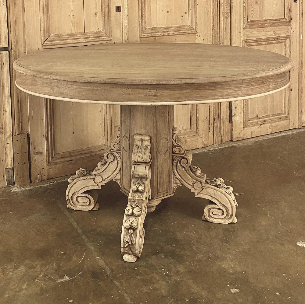 Oak 19th Century French Napoleon III Oval Center Table For Sale