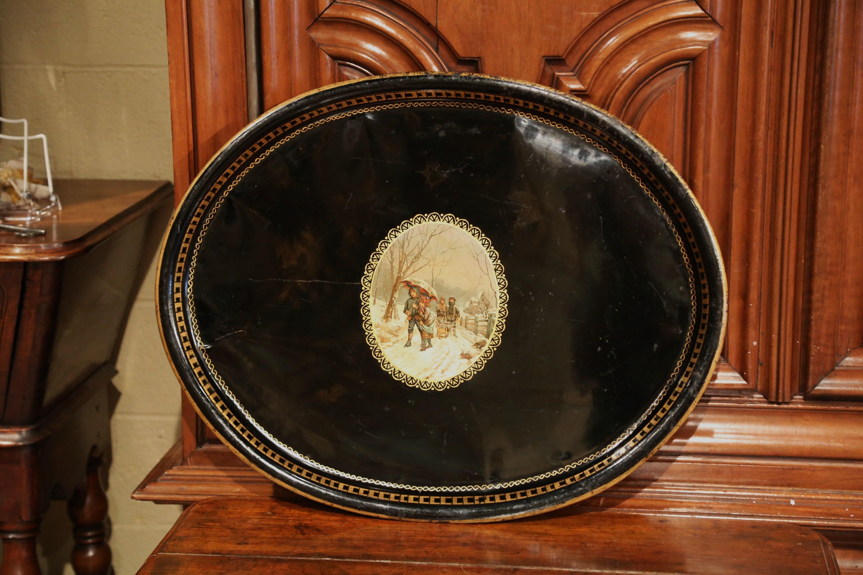 Plateau ovale en tôle Napoléon III français du XIXe siècle avec médaillon peint à la main Excellent état - En vente à Dallas, TX