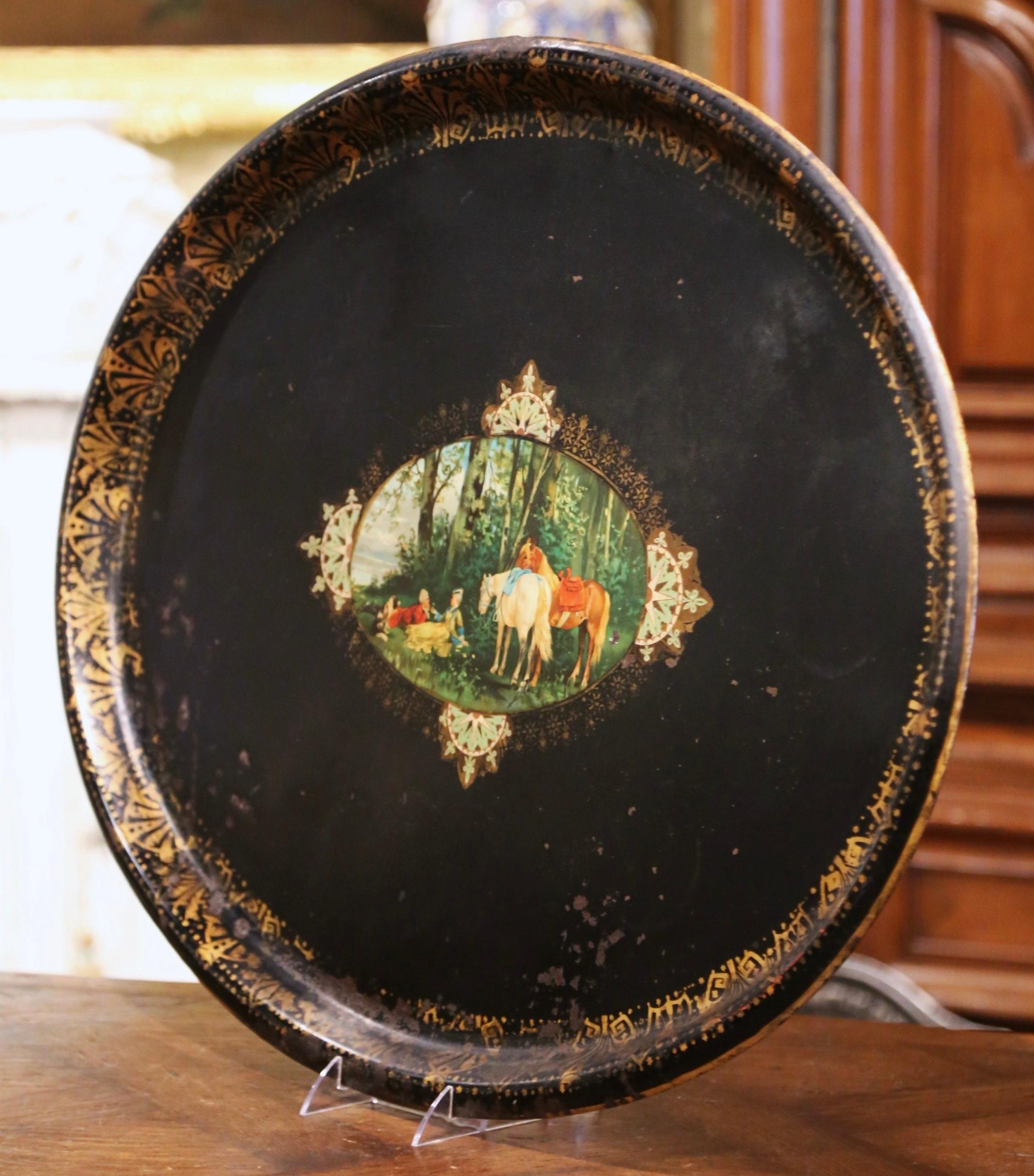 Plateau ovale en tôle Napoléon III français du XIXe siècle avec médaillon peint à la main Excellent état - En vente à Dallas, TX