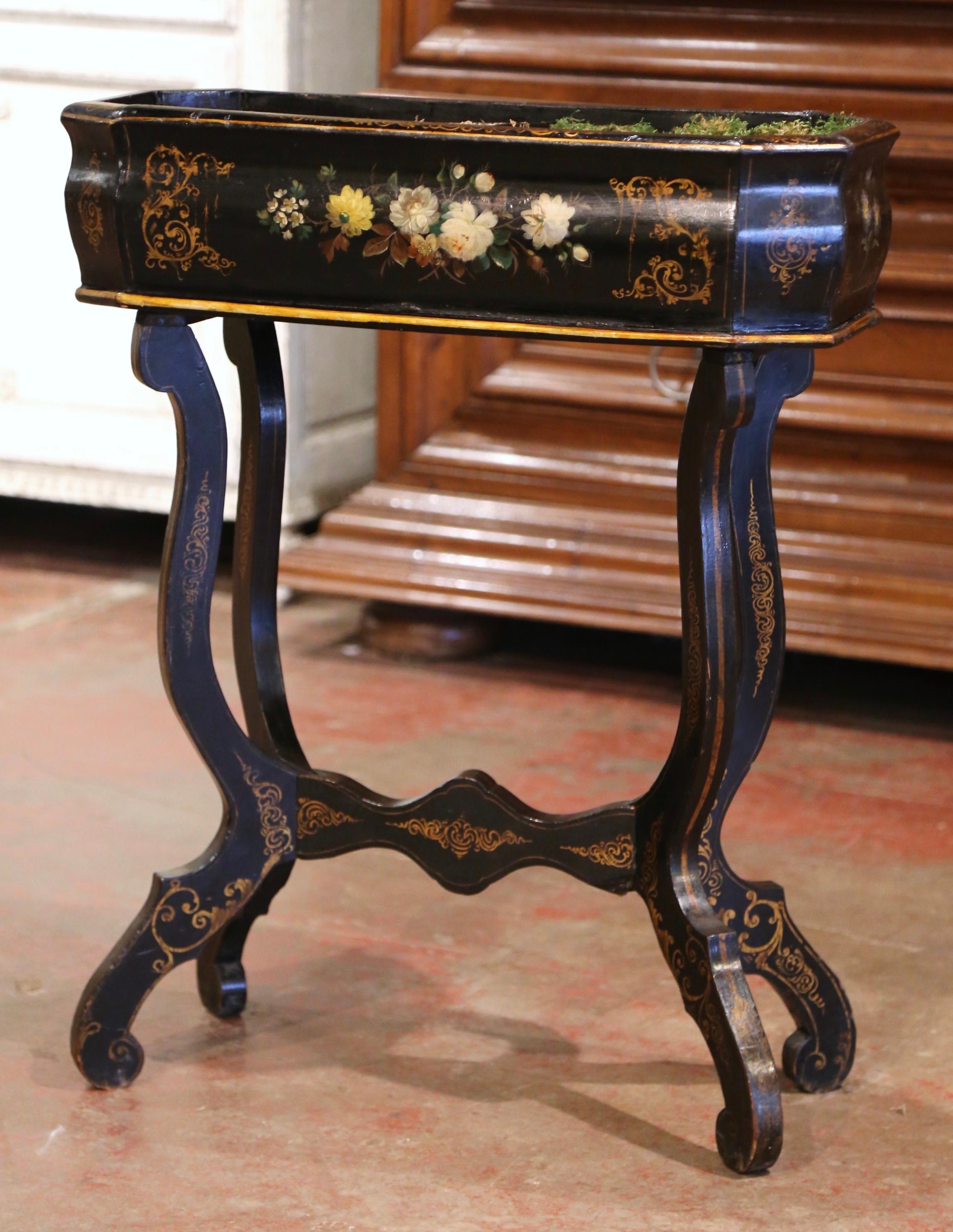 19th Century French Napoleon III Painted Plant Stand with Floral Motifs In Excellent Condition In Dallas, TX