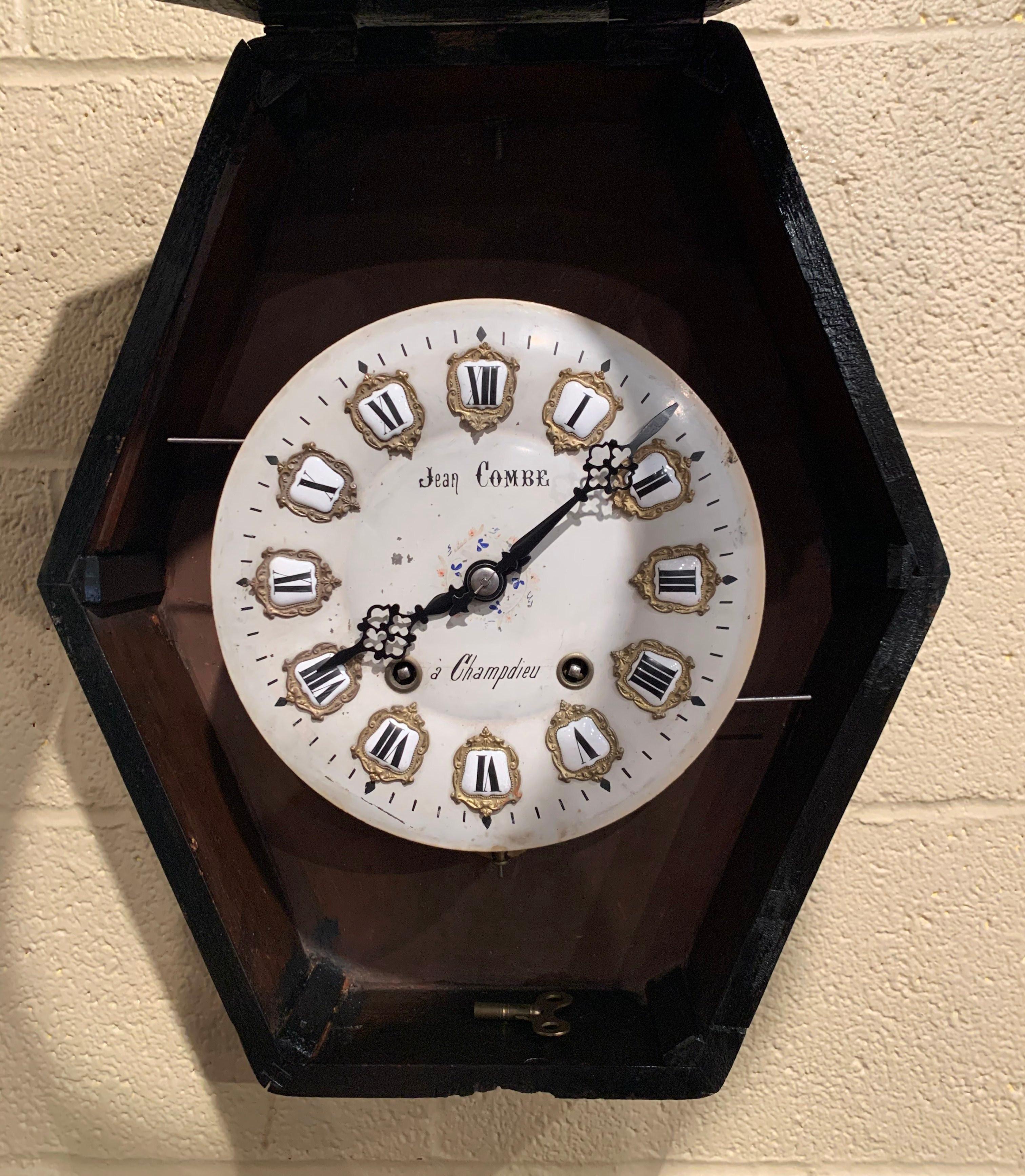 Émail horloge murale française Napoléon III du 19ème siècle peinte sur ébène en vente