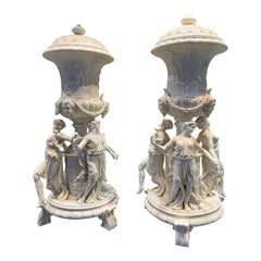 Paire de vases en porcelaine biscuit Napoléon III du 19ème siècle français
