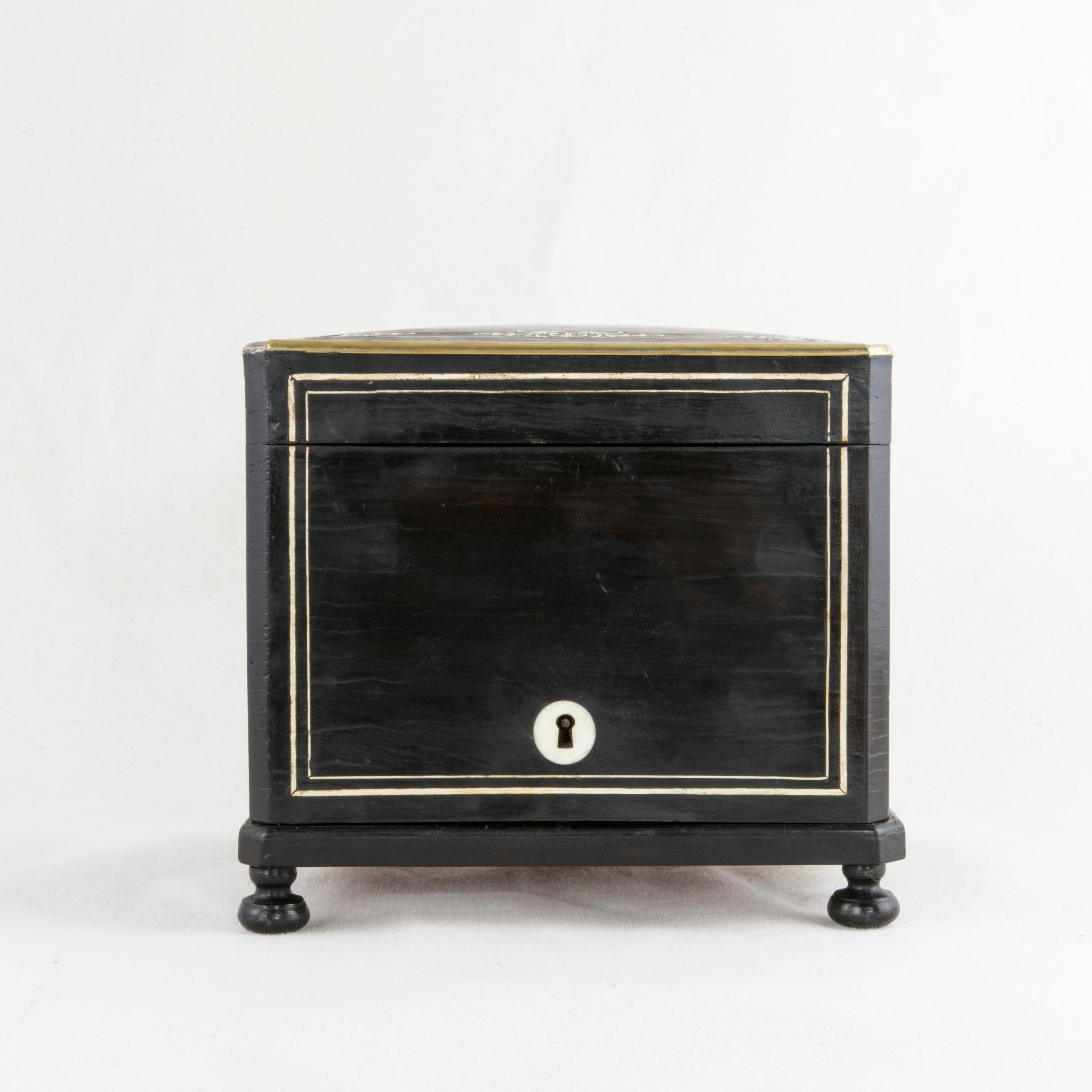 Lacquered 19th Century French Napoleon III Period Black Lacquer Cigar Box with Bone Inlay