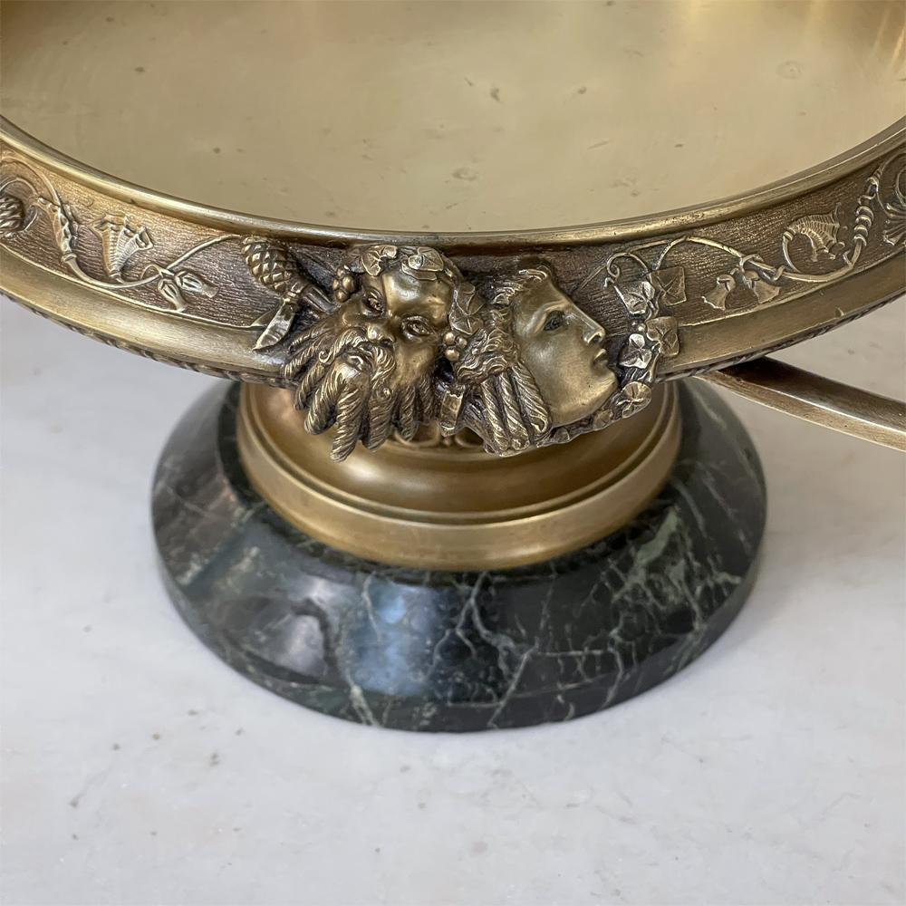 Centrotavola francese del XIX secolo del periodo di Napoleone III in bronzo su base di marmo in vendita 4