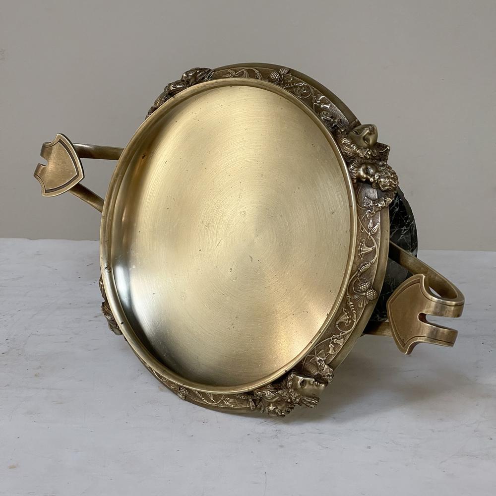 Centrotavola francese del XIX secolo del periodo di Napoleone III in bronzo su base di marmo in vendita 11