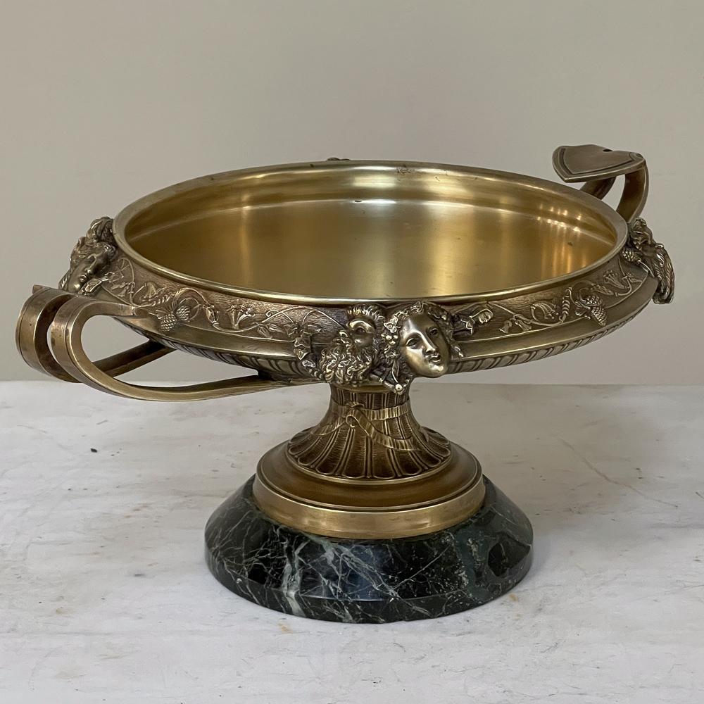 XIXe siècle Centre de table en bronze d'époque Napoléon III du 19ème siècle sur socle en marbre en vente