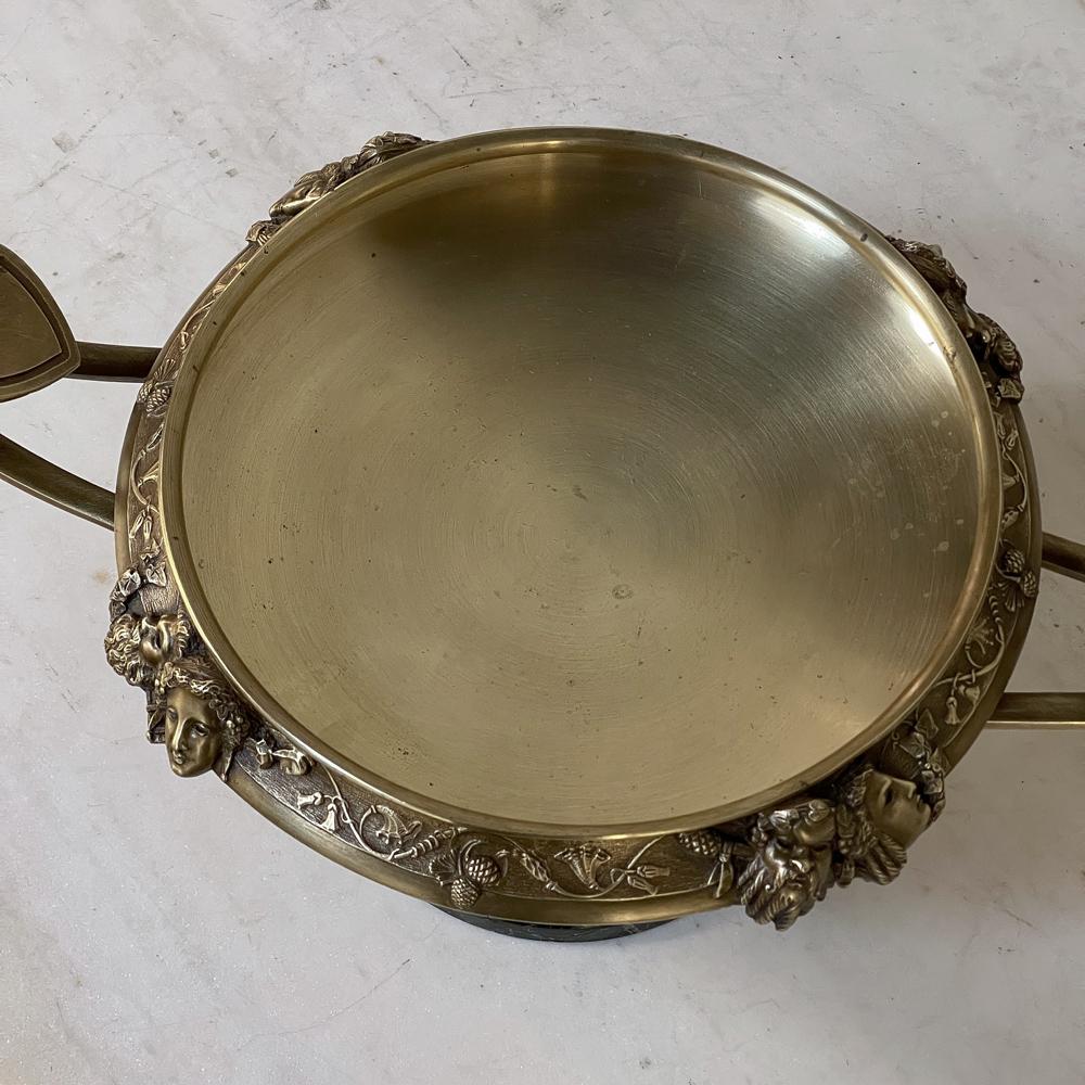Centrotavola francese del XIX secolo del periodo di Napoleone III in bronzo su base di marmo in vendita 2
