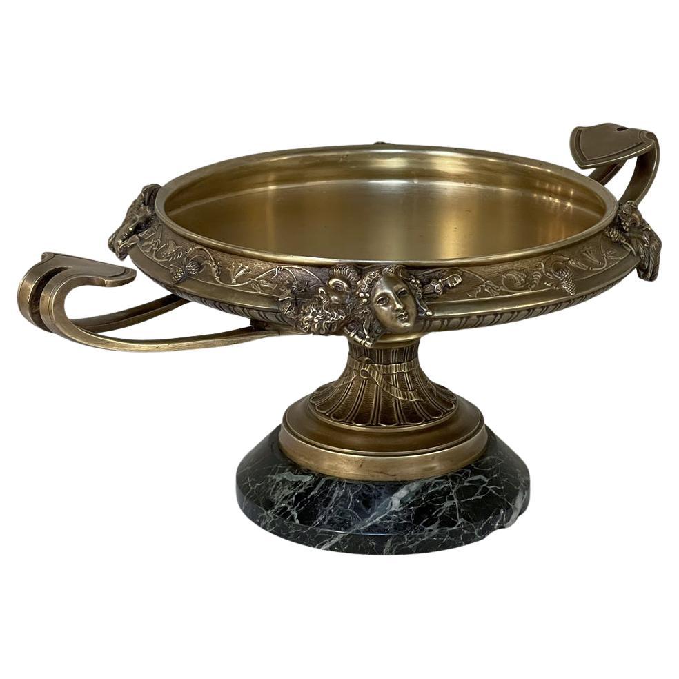 Centre de table en bronze d'époque Napoléon III du 19ème siècle sur socle en marbre