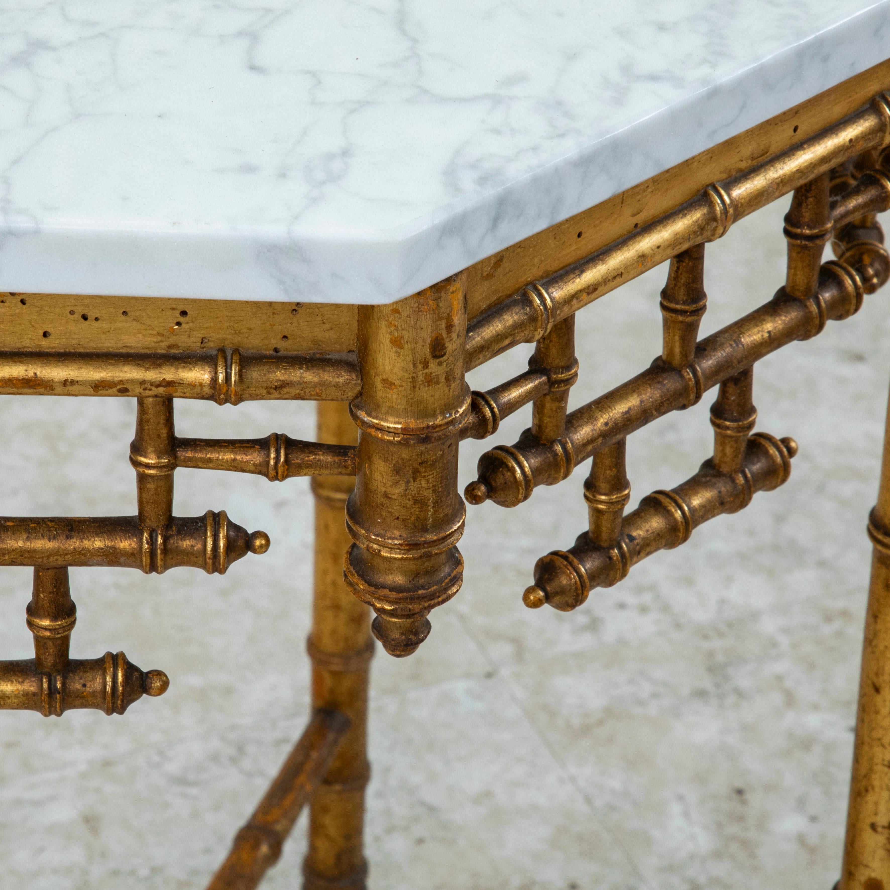 Table d'appoint d'époque Napoléon III en faux bambou et bois doré, marbre, 19e siècle en vente 4