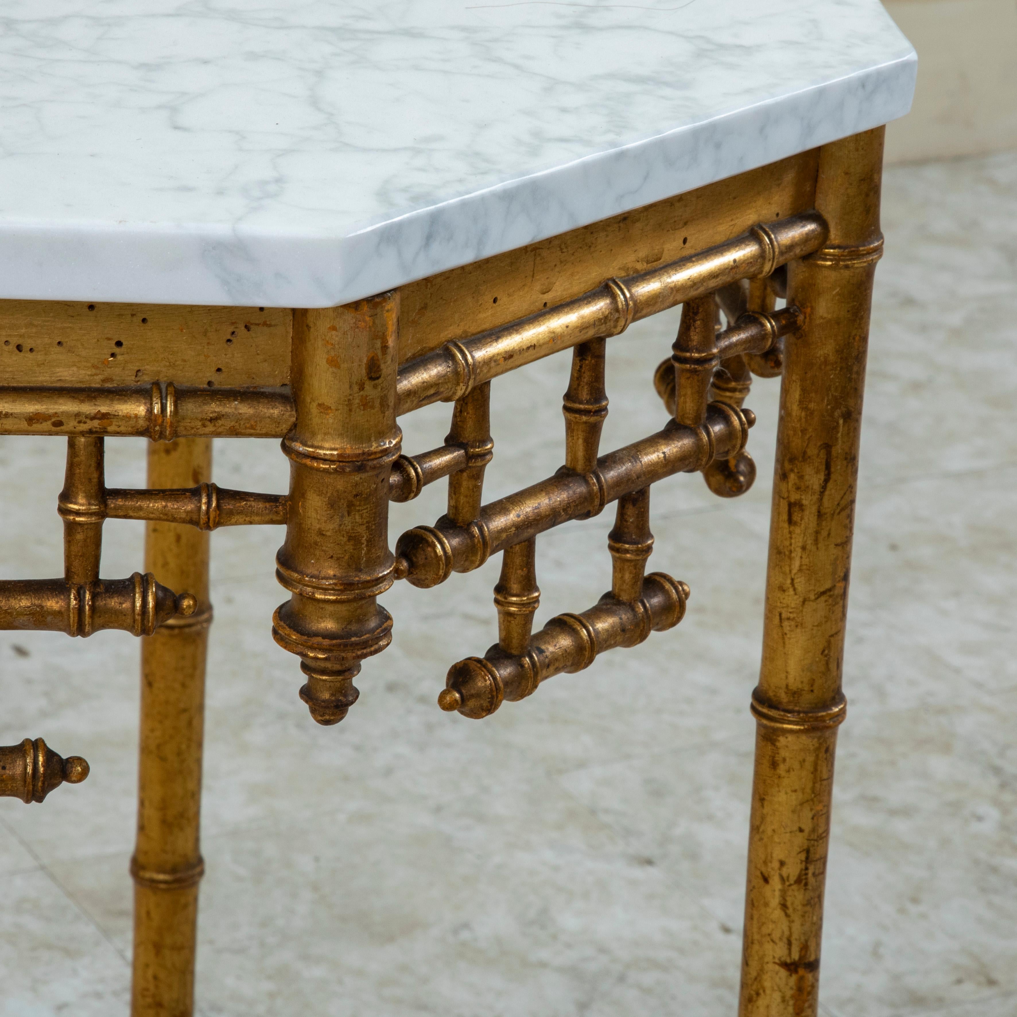 Table d'appoint d'époque Napoléon III en faux bambou et bois doré, marbre, 19e siècle en vente 7
