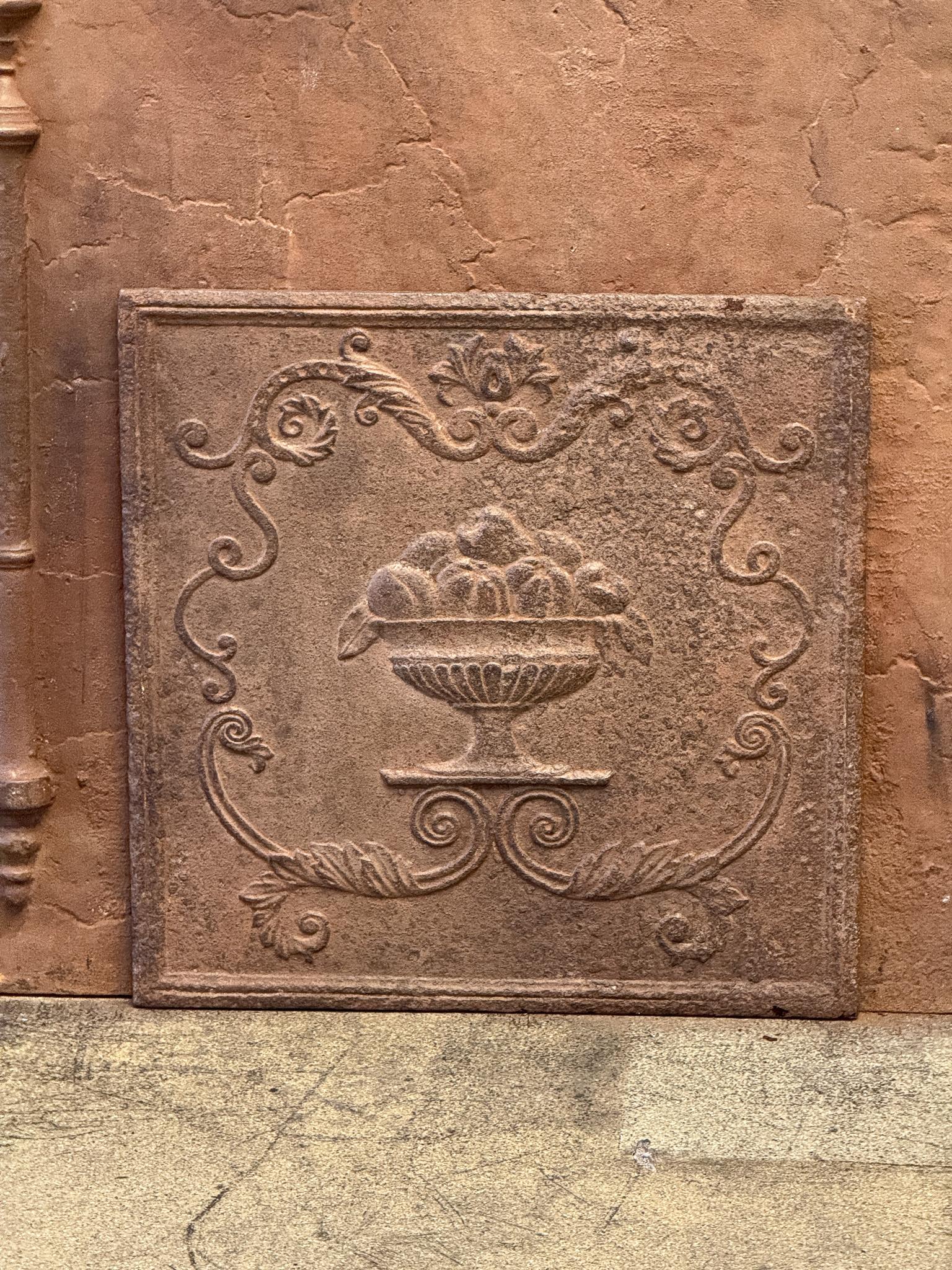 Français Plaque de cheminée / dosseret d'époque Napoléon III du 19e siècle en vente