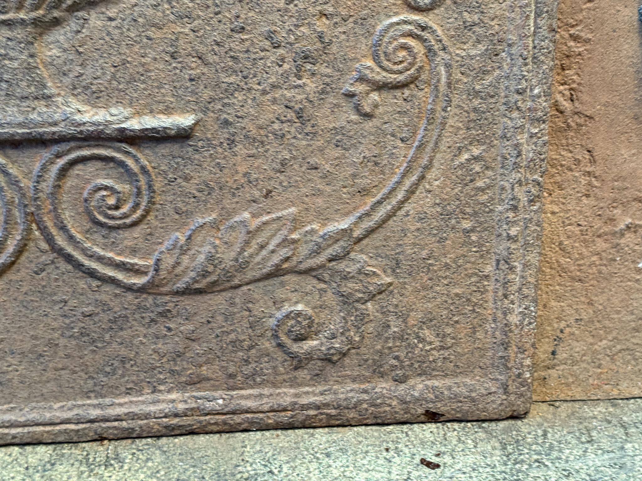Plaque de cheminée / dosseret d'époque Napoléon III du 19e siècle en vente 1