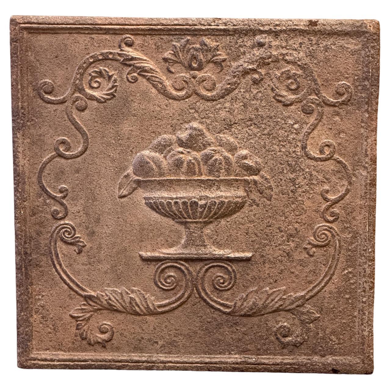Plaque de cheminée / dosseret d'époque Napoléon III du 19e siècle en vente
