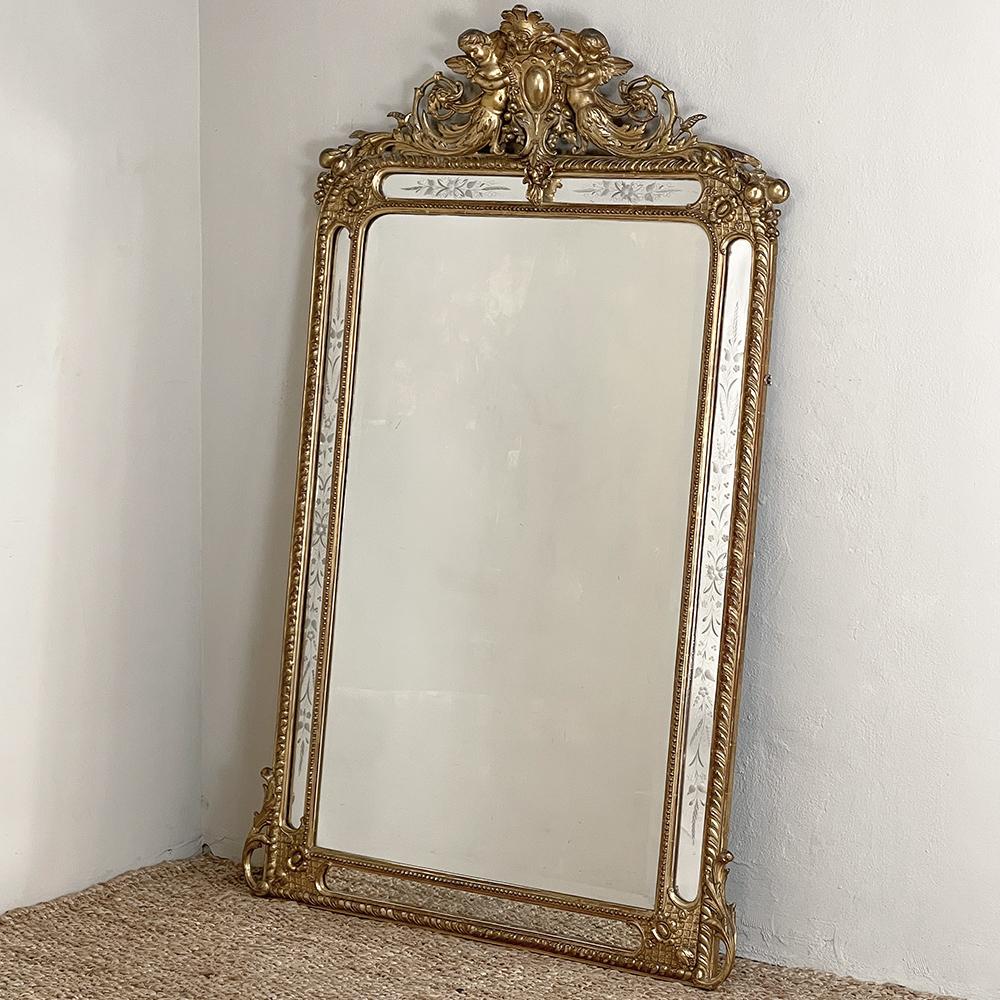 19th Century French Napoleon III Period Gilded Mirror In Good Condition For Sale In Dallas, TX