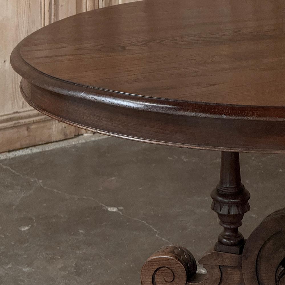 Quercia Grande tavolo da centro ovale francese del XIX secolo del periodo Napoleone III in vendita