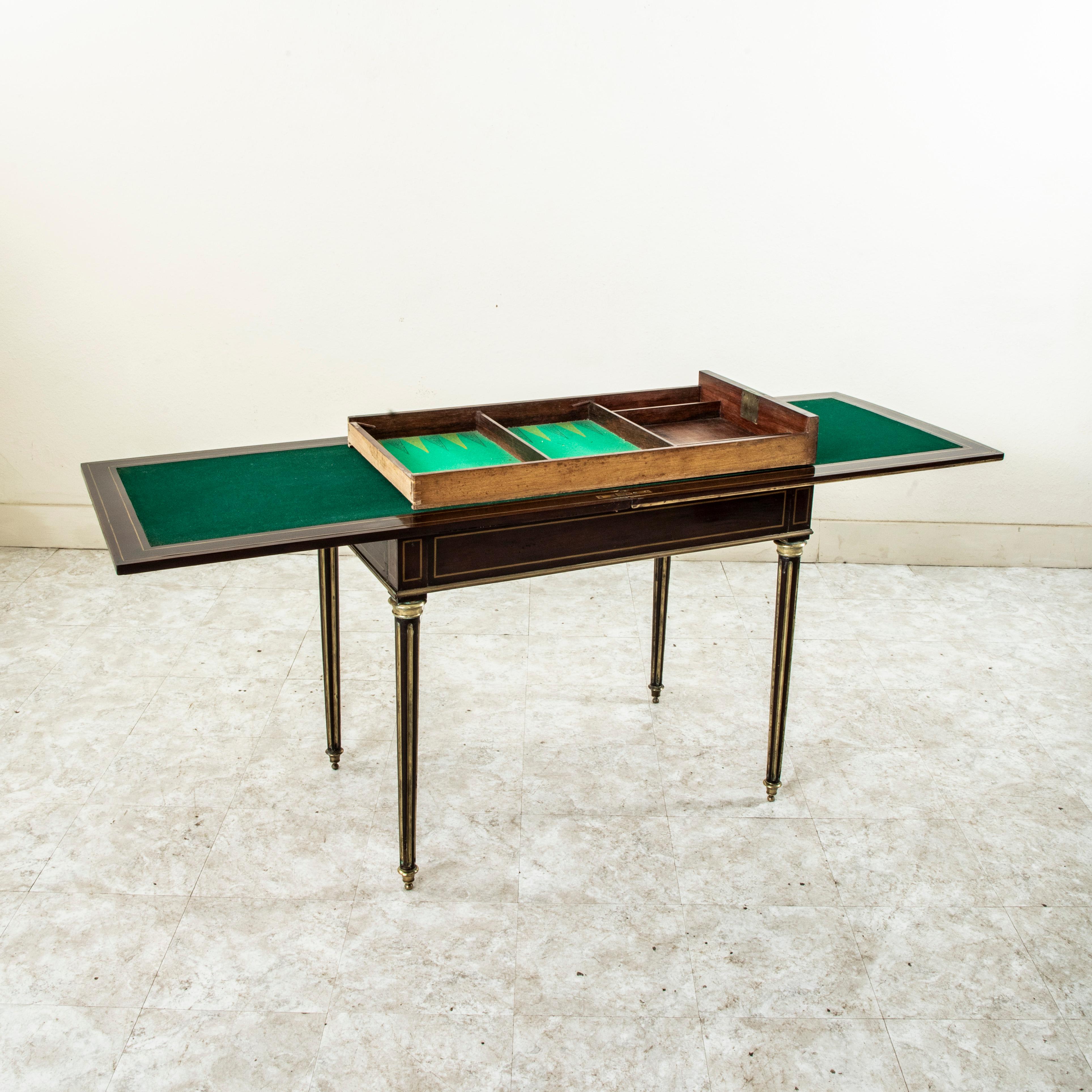 Siglo XIX Mesa de juego francesa de caoba de la época de Napoleón III, Backgammon, Cartas en venta 3