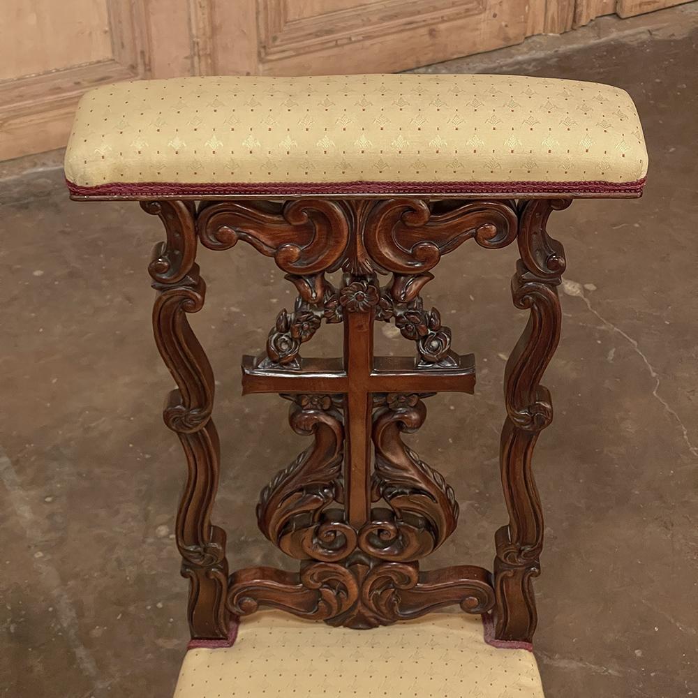 Hand-Carved 19th Century French Napoleon III Period Mahogany Prie Dieu ~ Prayer Kneeler For Sale