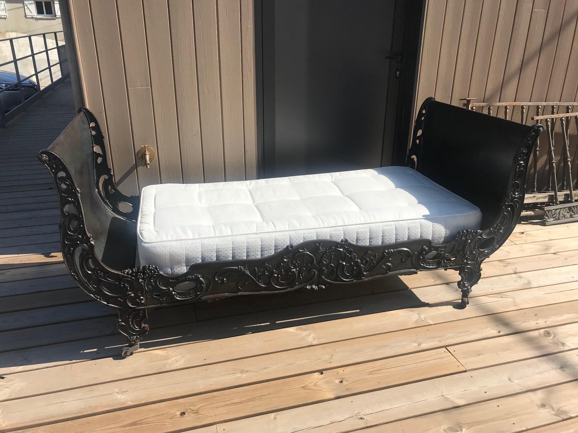 Late 19th Century 19th Century French Napoleon III Period Rolling Black Metal Single Bed