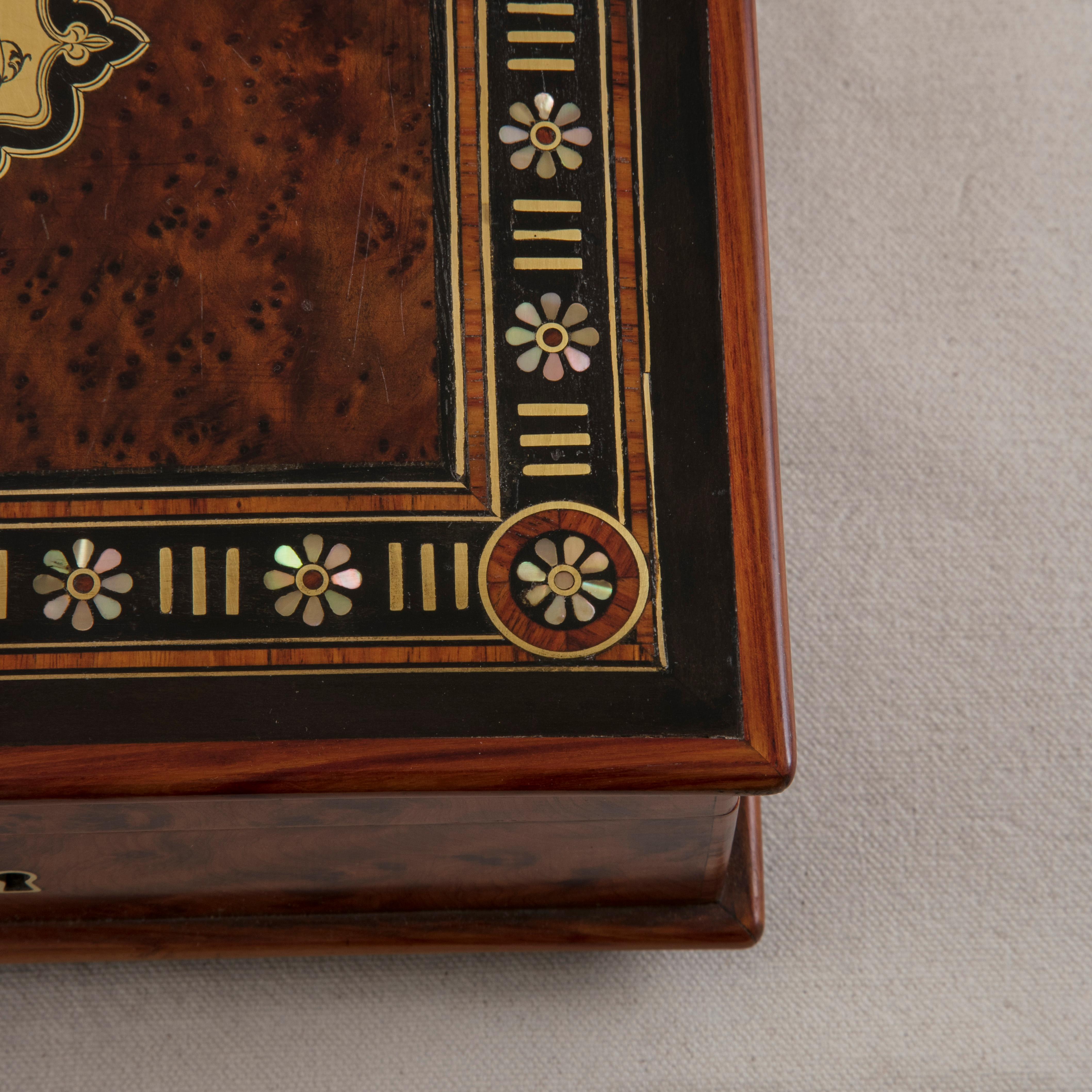 19th Century French Napoleon III Period Rosewood and Thuya Wood Marquetry Box 3