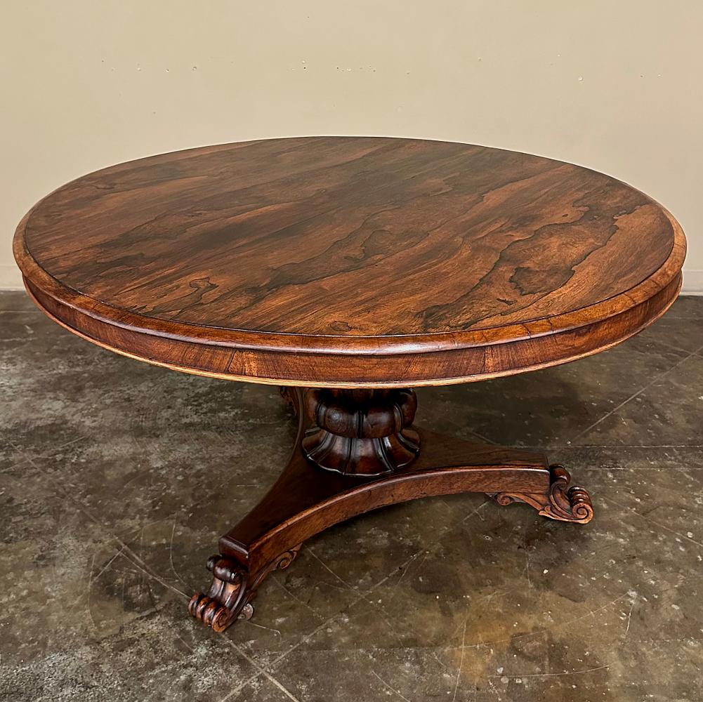 Table centrale ronde en palissandre du XIXe siècle d'époque Napoléon III Bon état - En vente à Dallas, TX