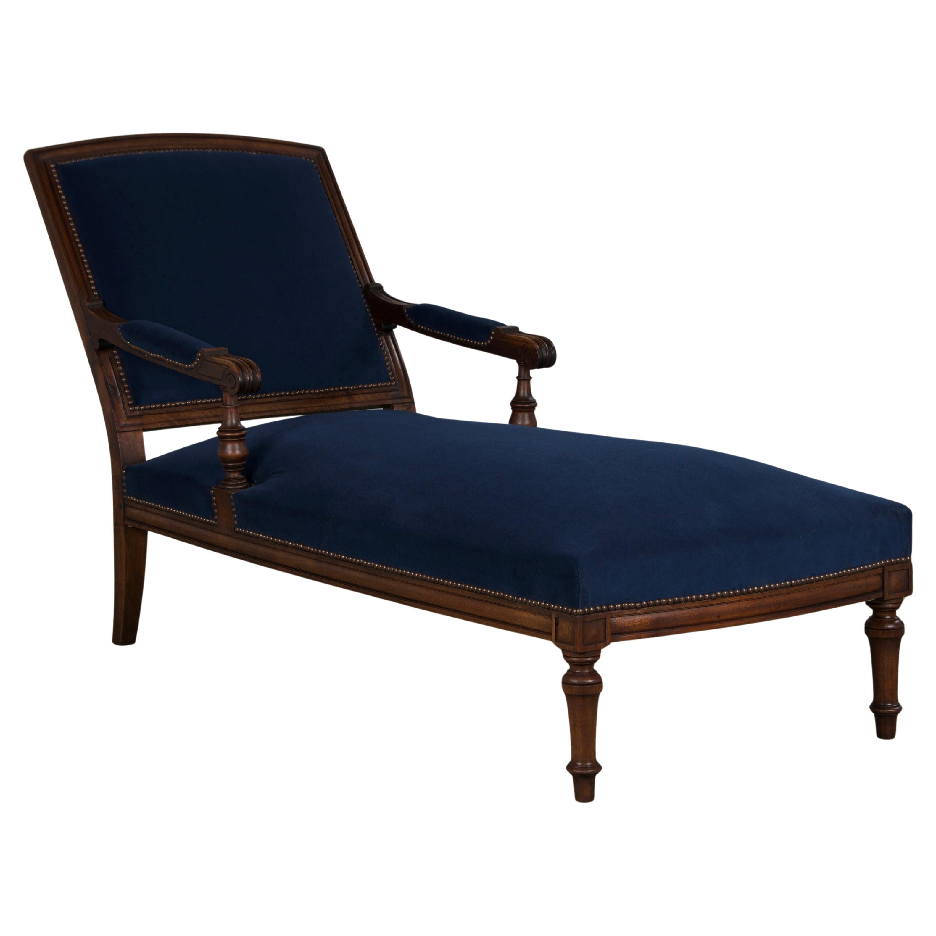 19th Century French Napoleon III Period Walnut Chaise Lounge W/ Dark Blue Velvet