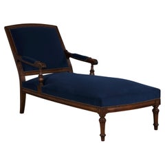 Chaise longue en noyer d'époque Napoléon III du 19ème siècle avec velours bleu foncé