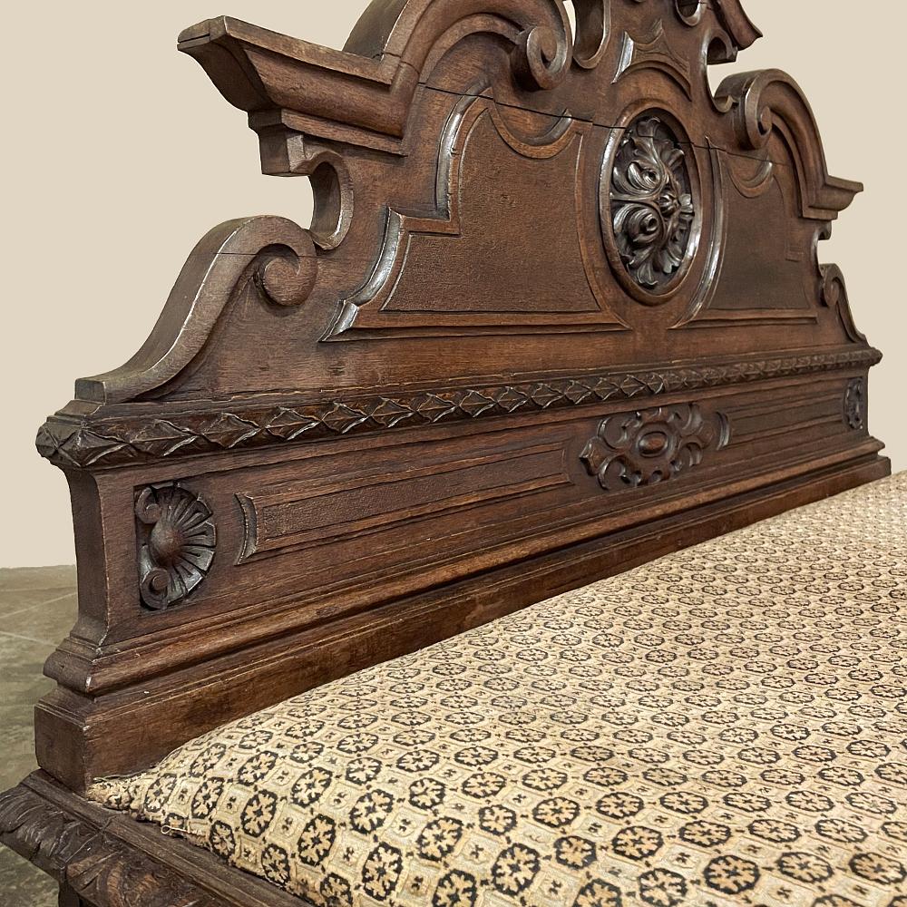 19th Century French Napoleon III Period Walnut Hall Bench For Sale 10