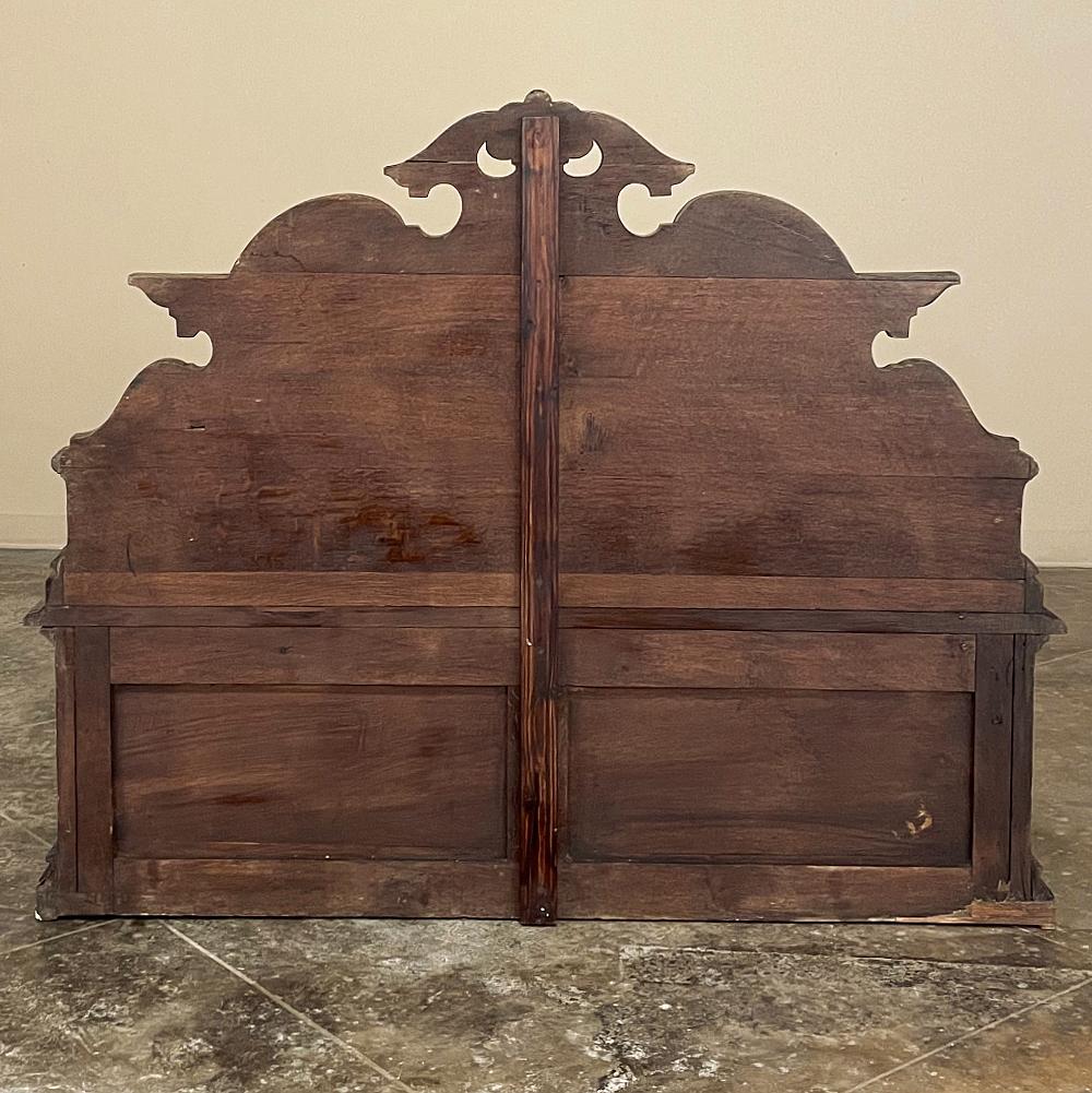 Banc d'entrée en noyer du 19ème siècle de style Napoléon III français en vente 12